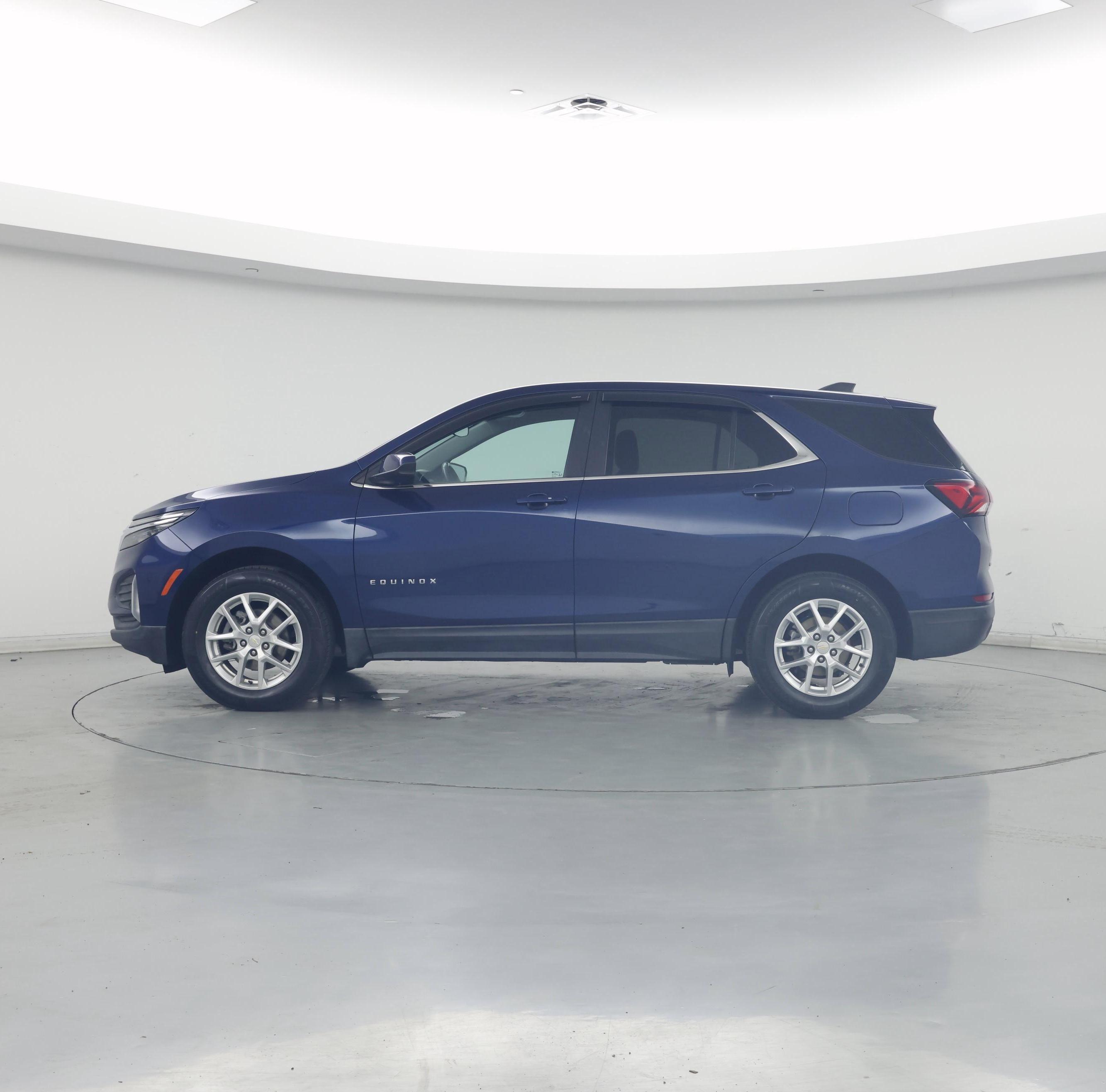 Thumbnail: 2022 Chevrolet Equinox - 3