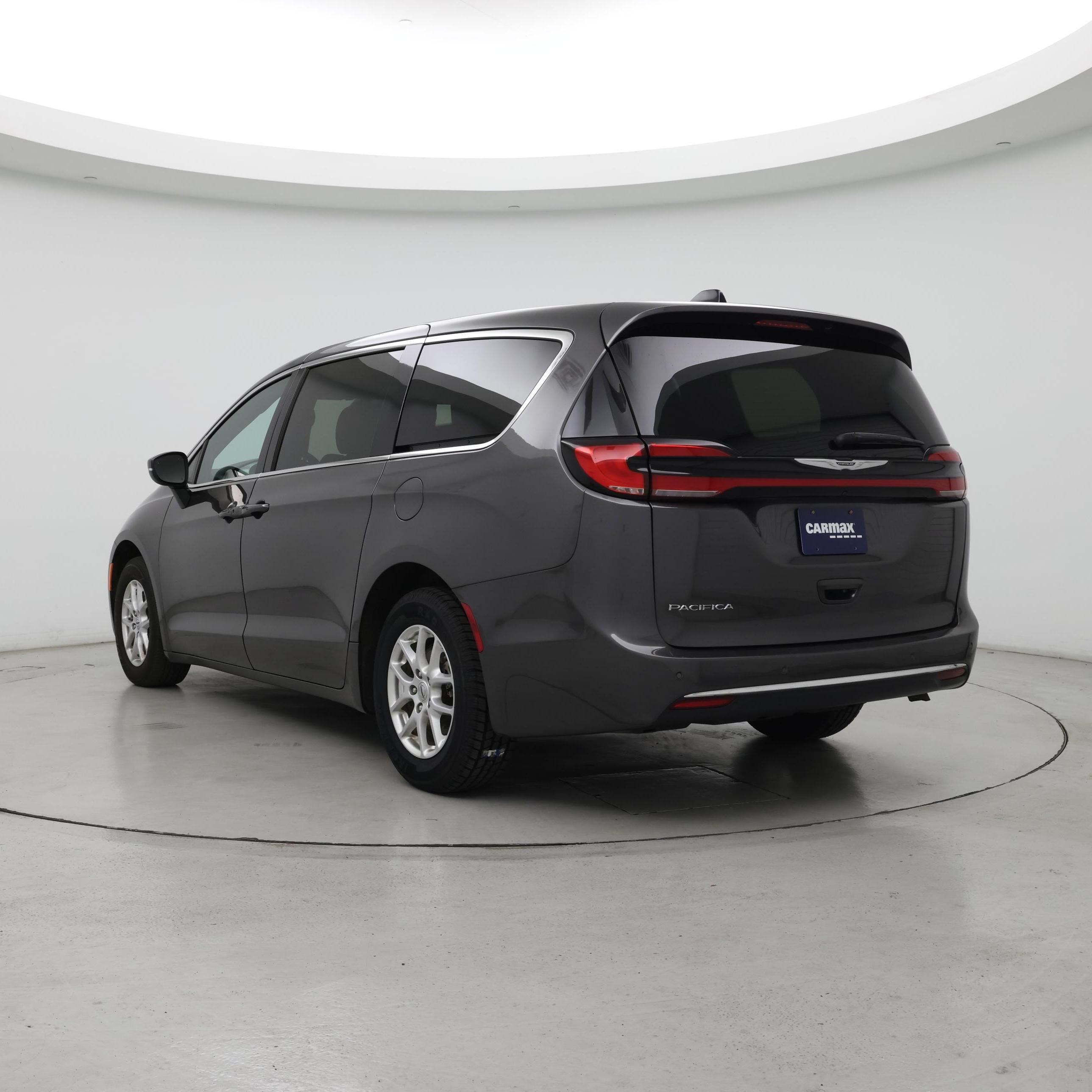 Thumbnail: 2023 Chrysler Pacifica - 2