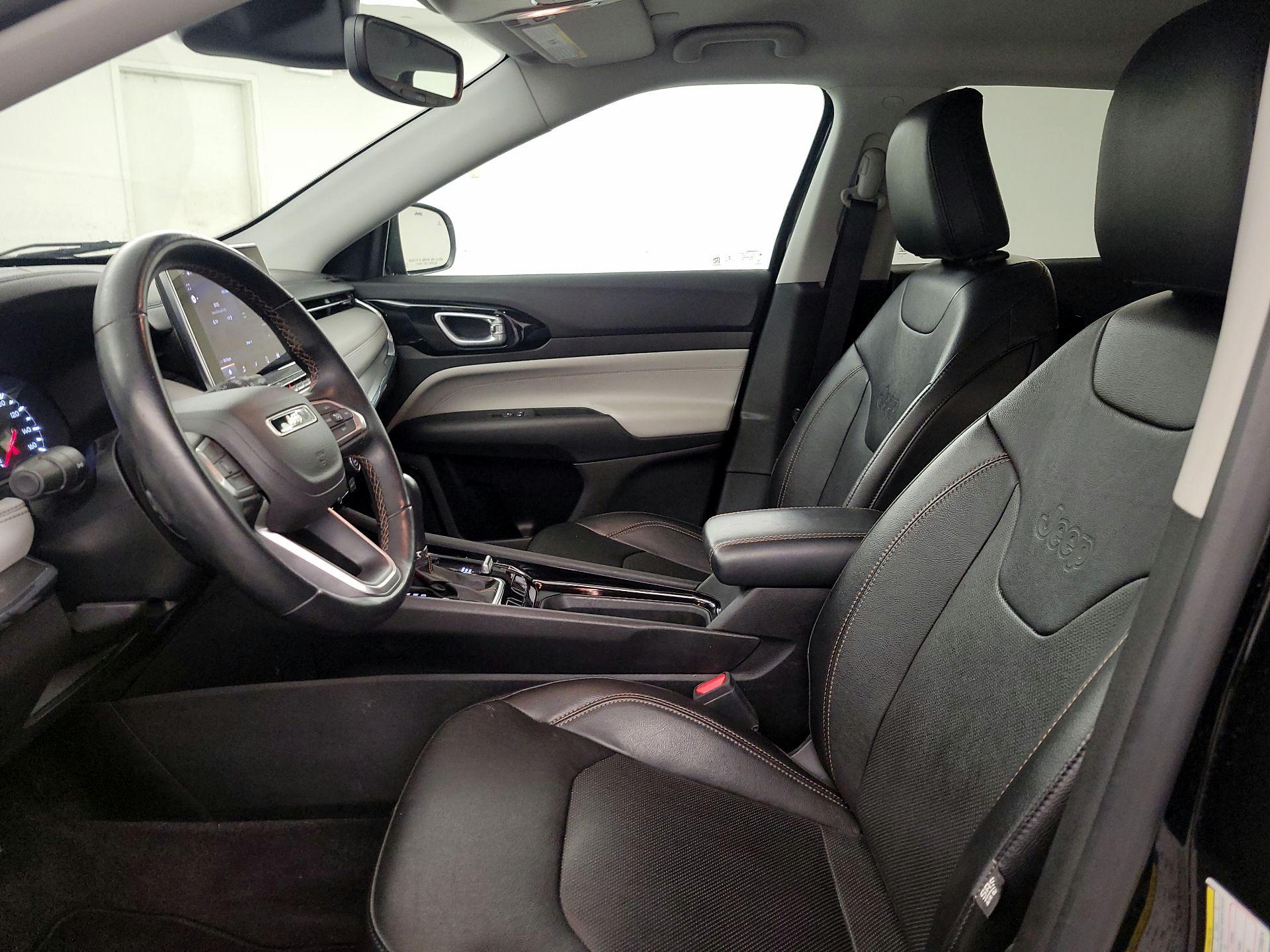 Thumbnail: 2022 Jeep Compass - 11