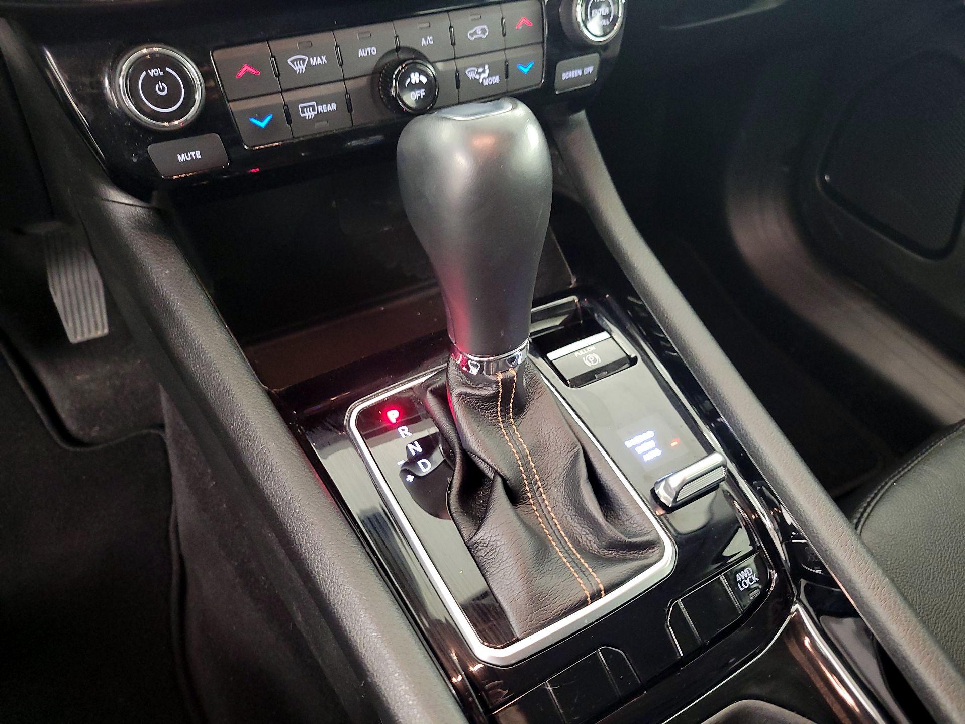 Thumbnail: 2022 Jeep Compass - 17