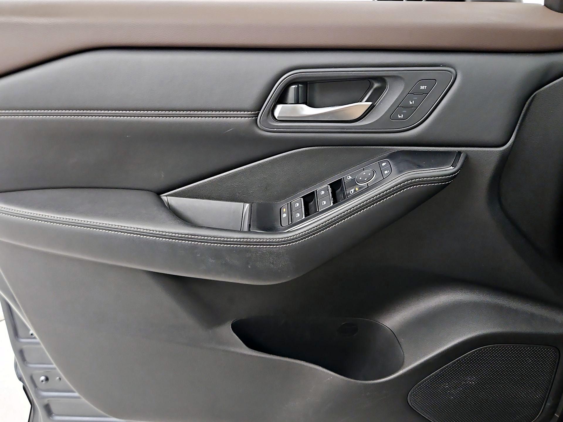 Thumbnail: 2023 Nissan Rogue - 12