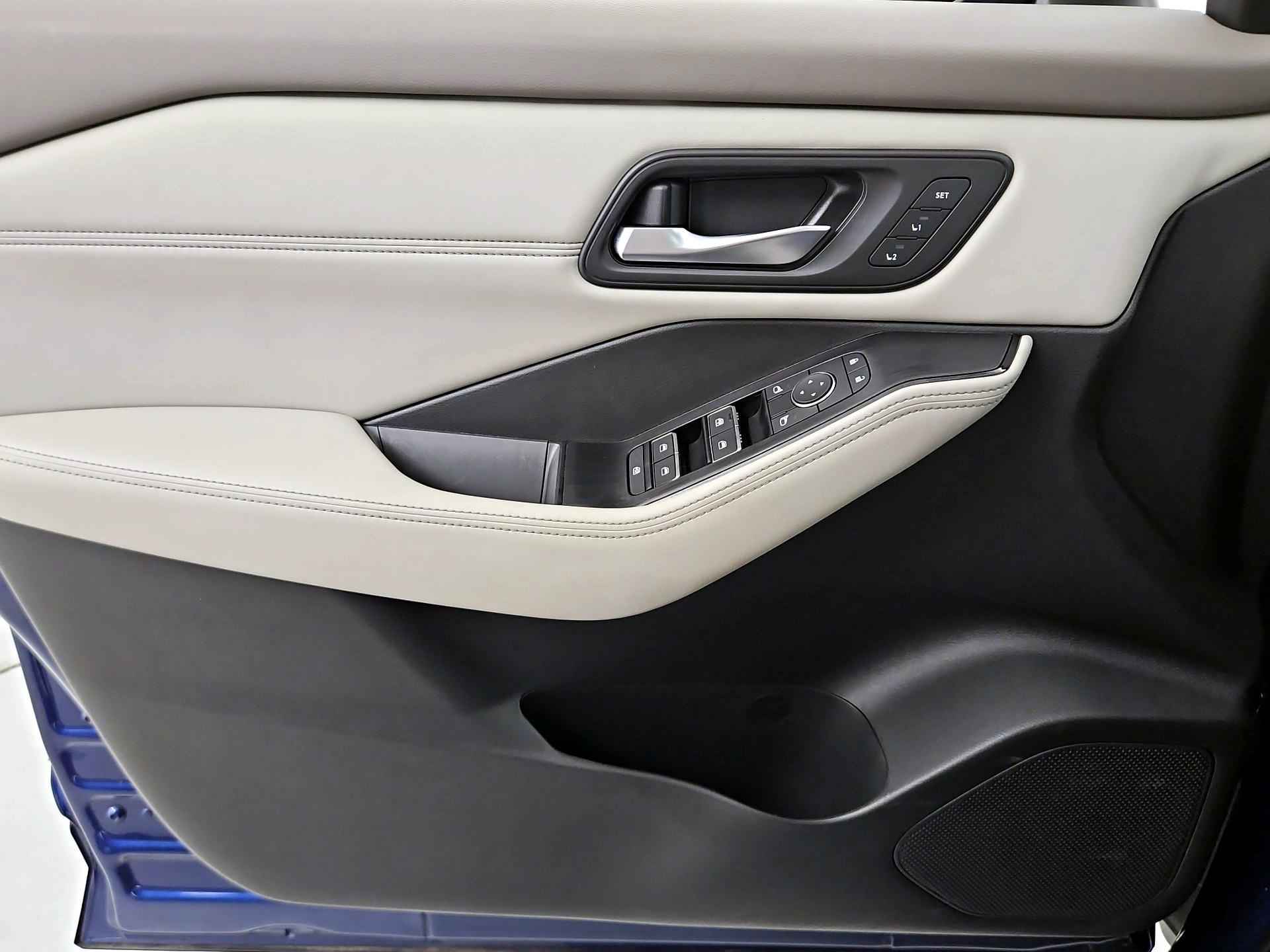 Thumbnail: 2023 Nissan Rogue - 12