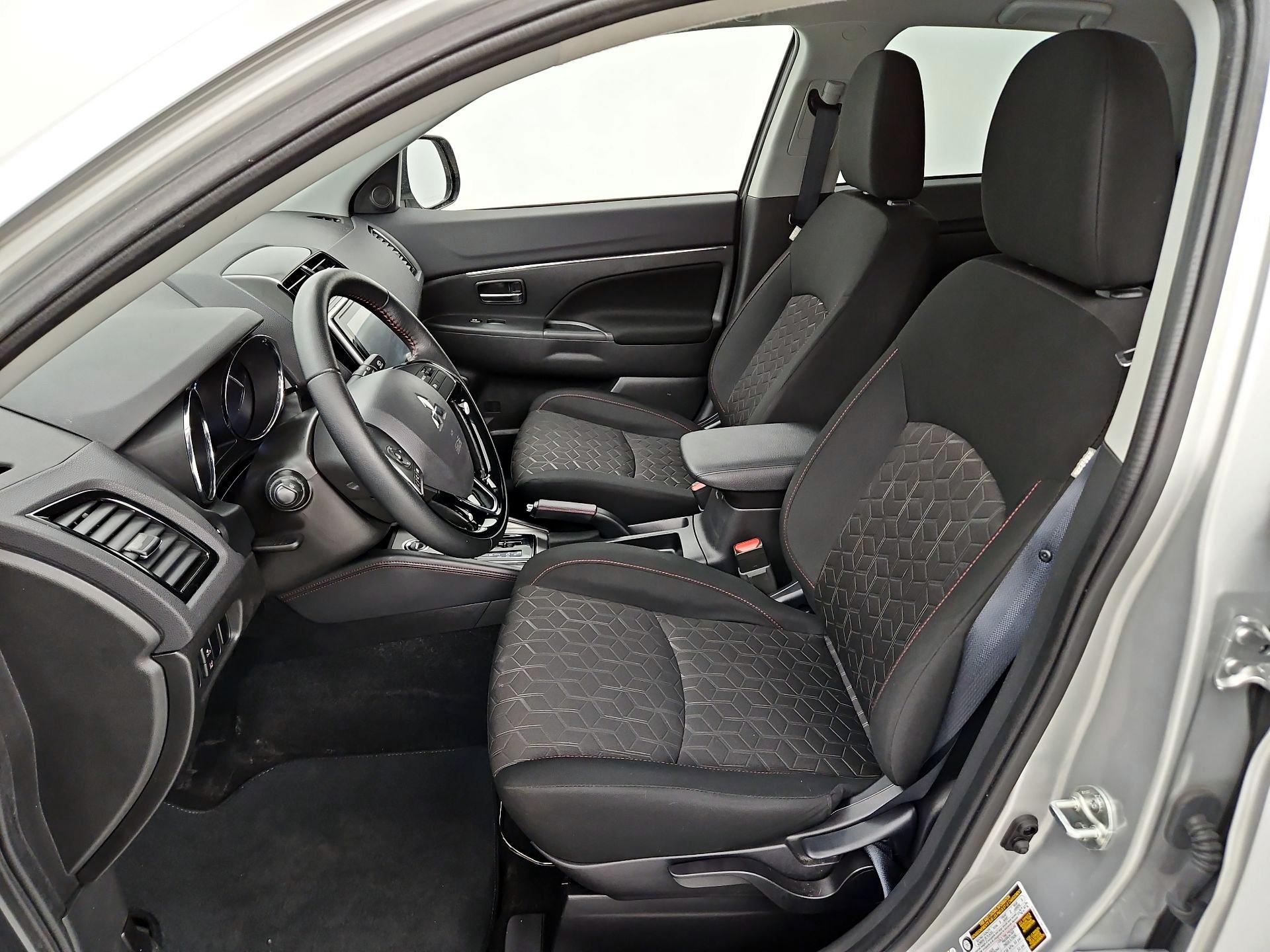 Thumbnail: 2024 Mitsubishi Outlander Sport - 11
