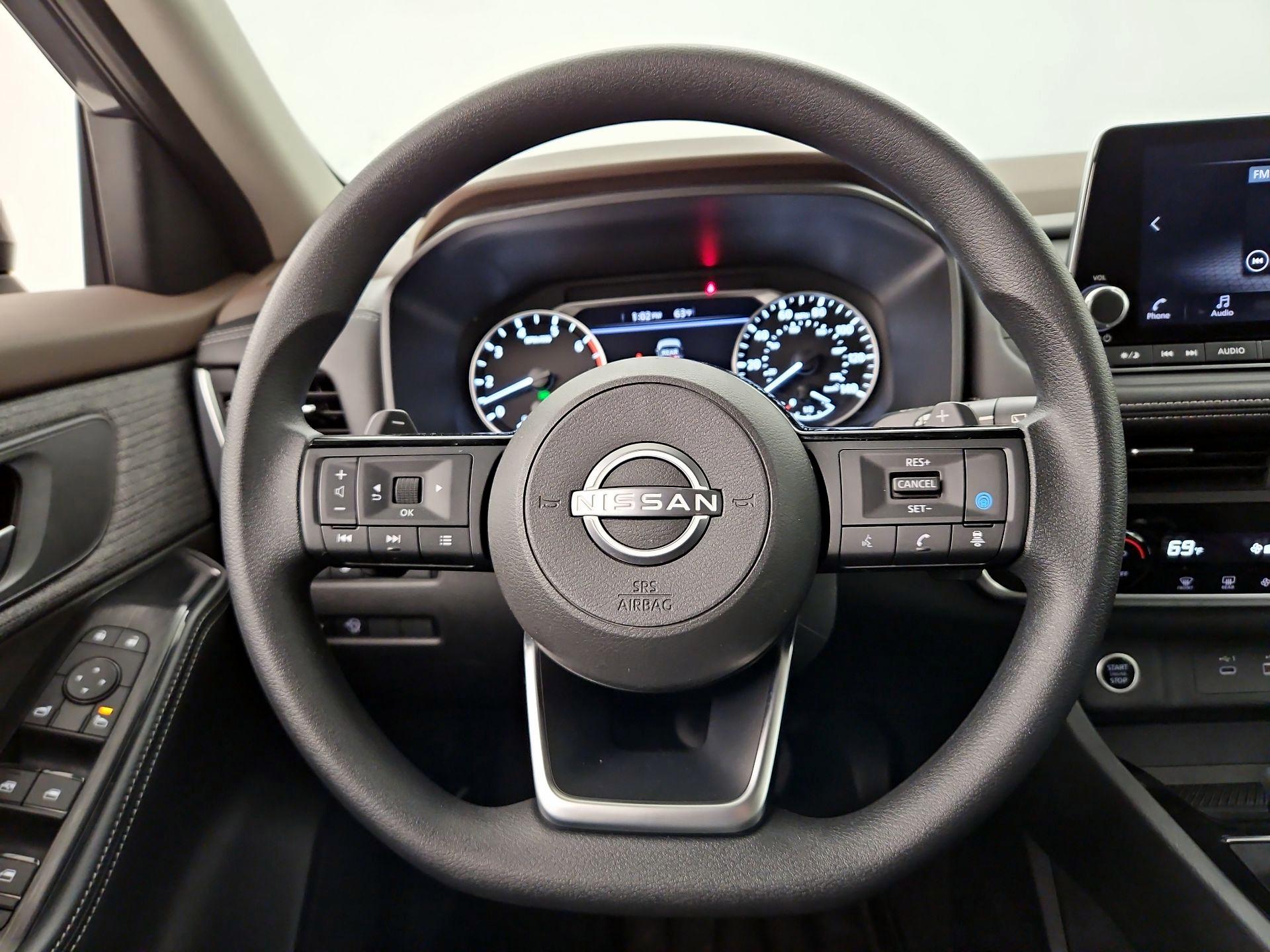 Thumbnail: 2023 Nissan Rogue - 10