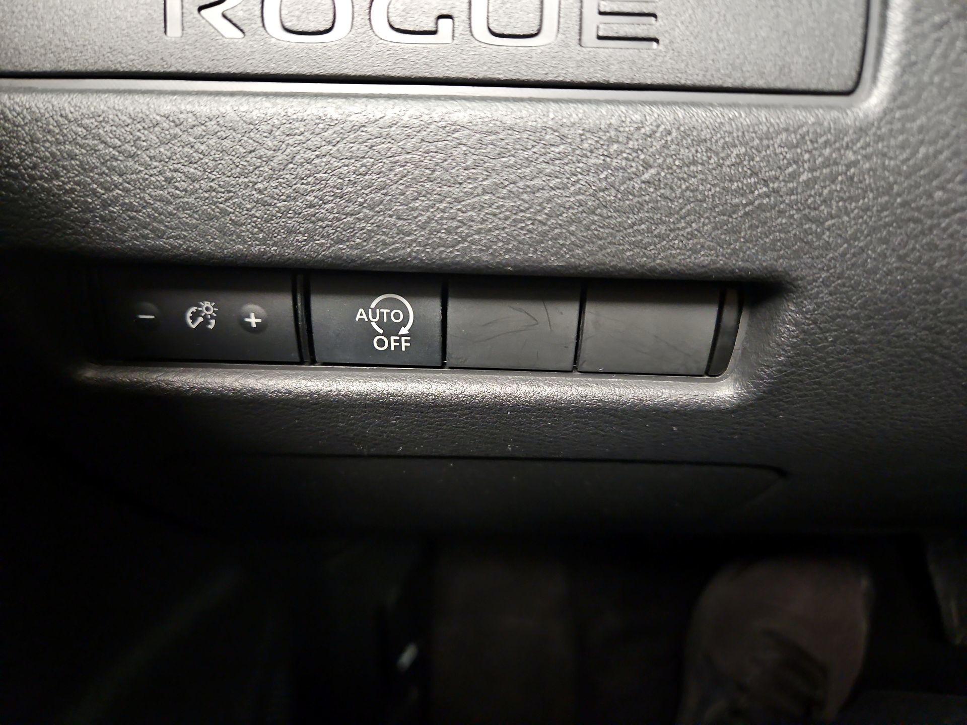 Thumbnail: 2023 Nissan Rogue - 13