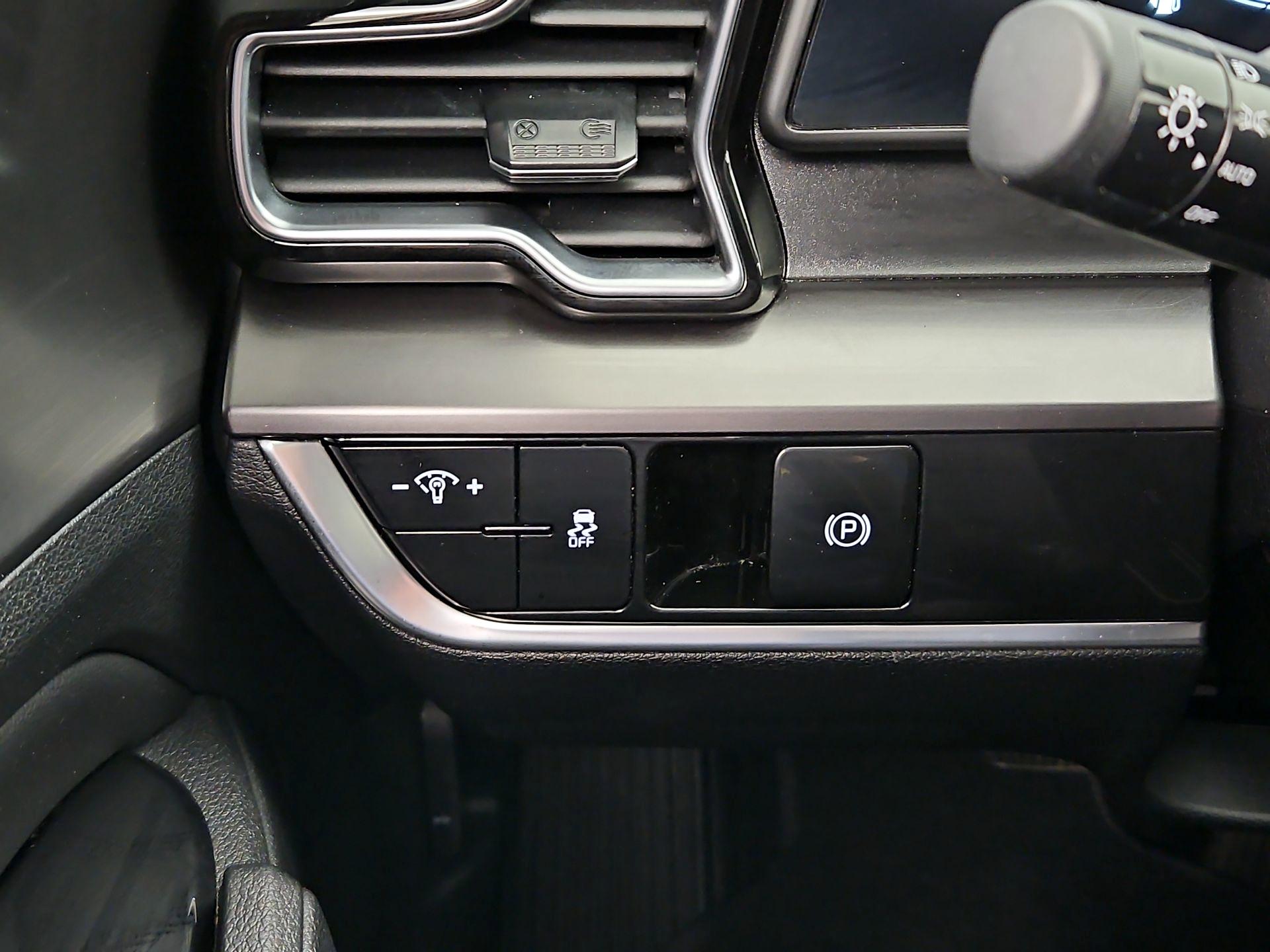 Thumbnail: 2024 Kia Sportage - 13