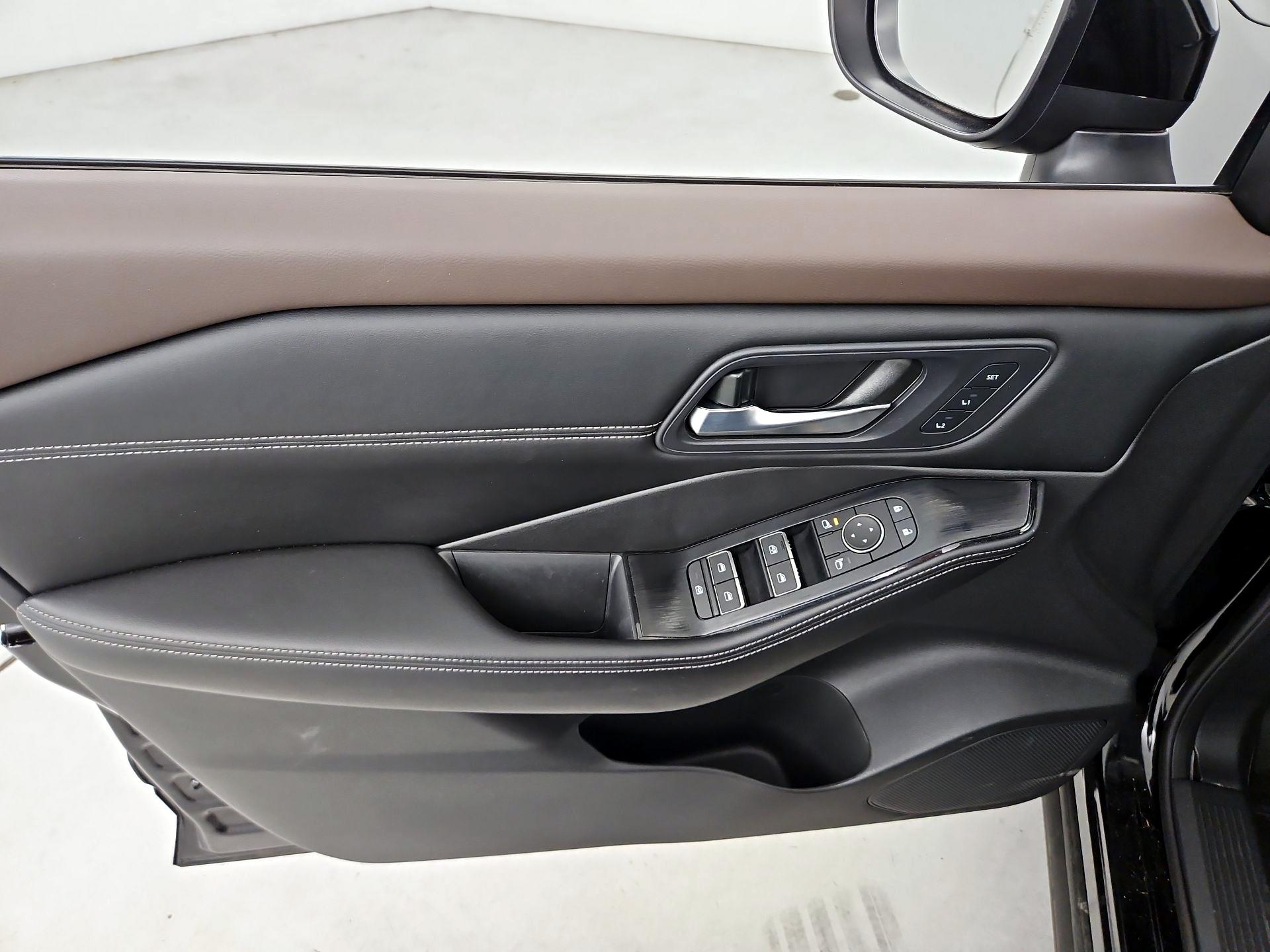 Thumbnail: 2023 Nissan Rogue - 12