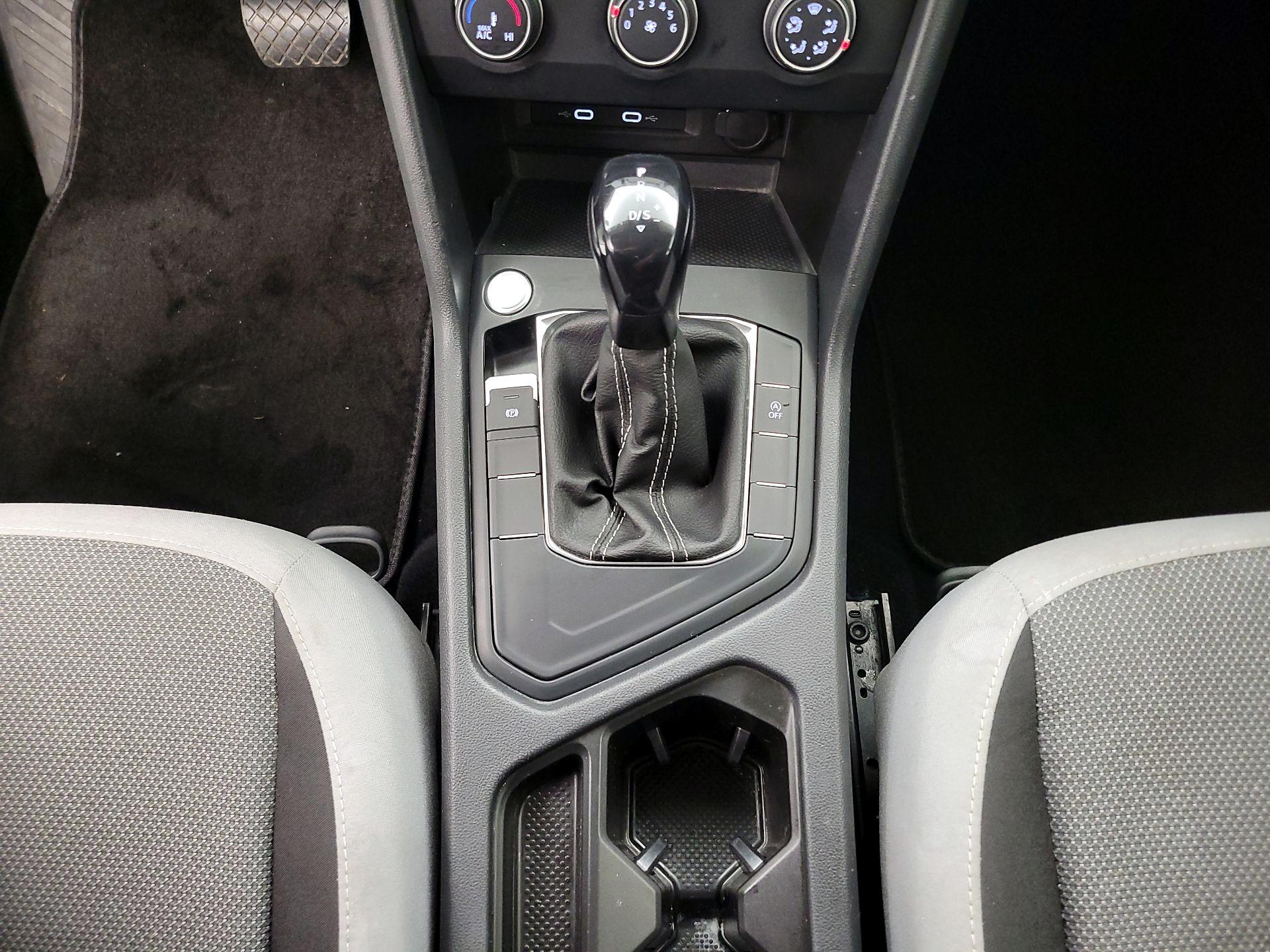 Thumbnail: 2022 Volkswagen Taos - 17