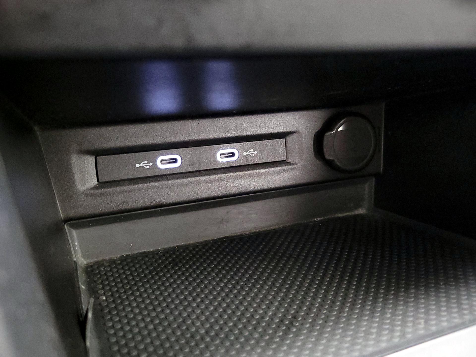 Thumbnail: 2022 Volkswagen Taos - 18