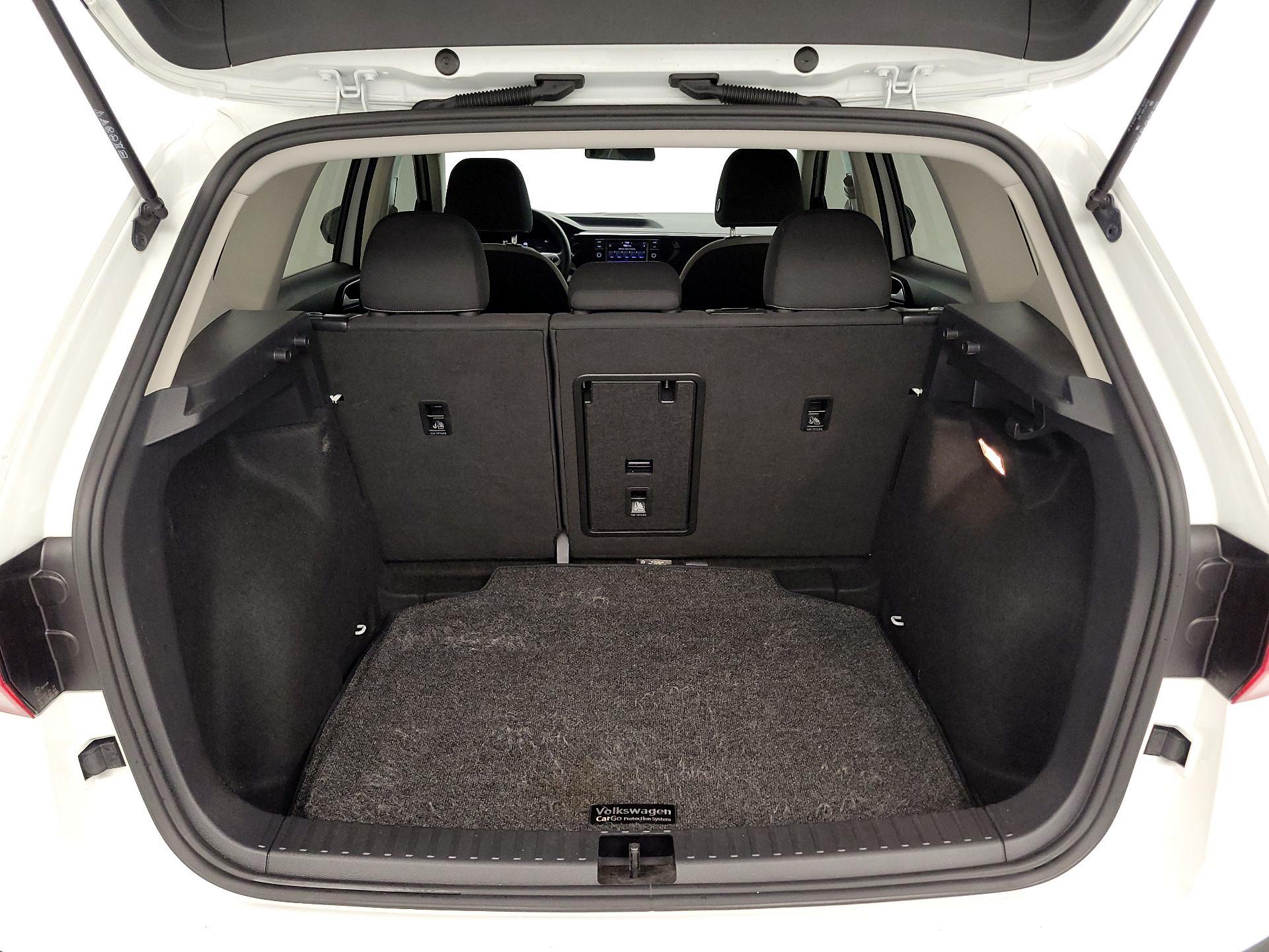 Thumbnail: 2022 Volkswagen Taos - 20