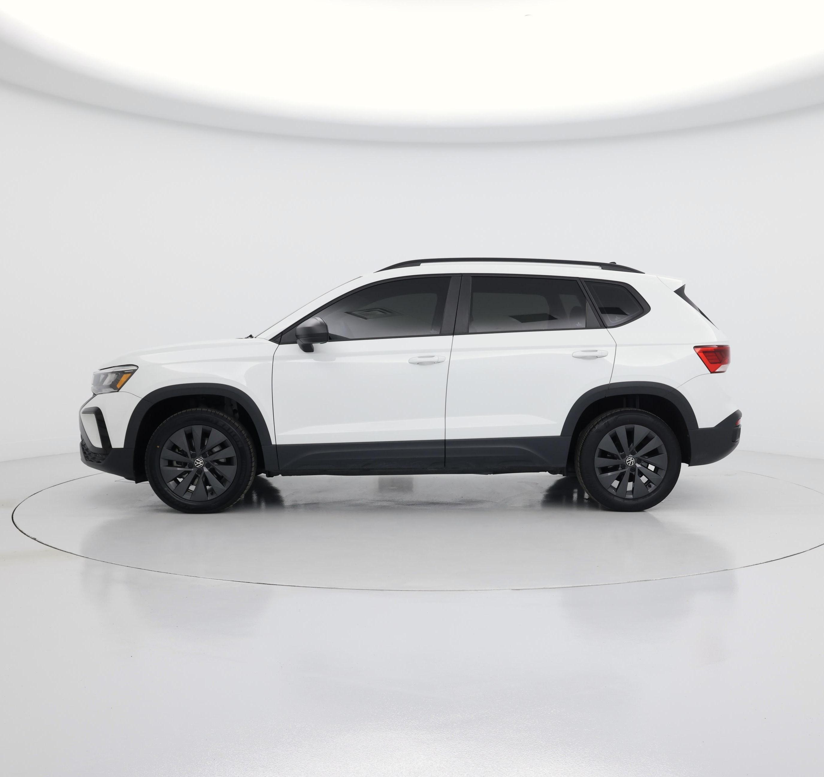 Thumbnail: 2022 Volkswagen Taos - 3