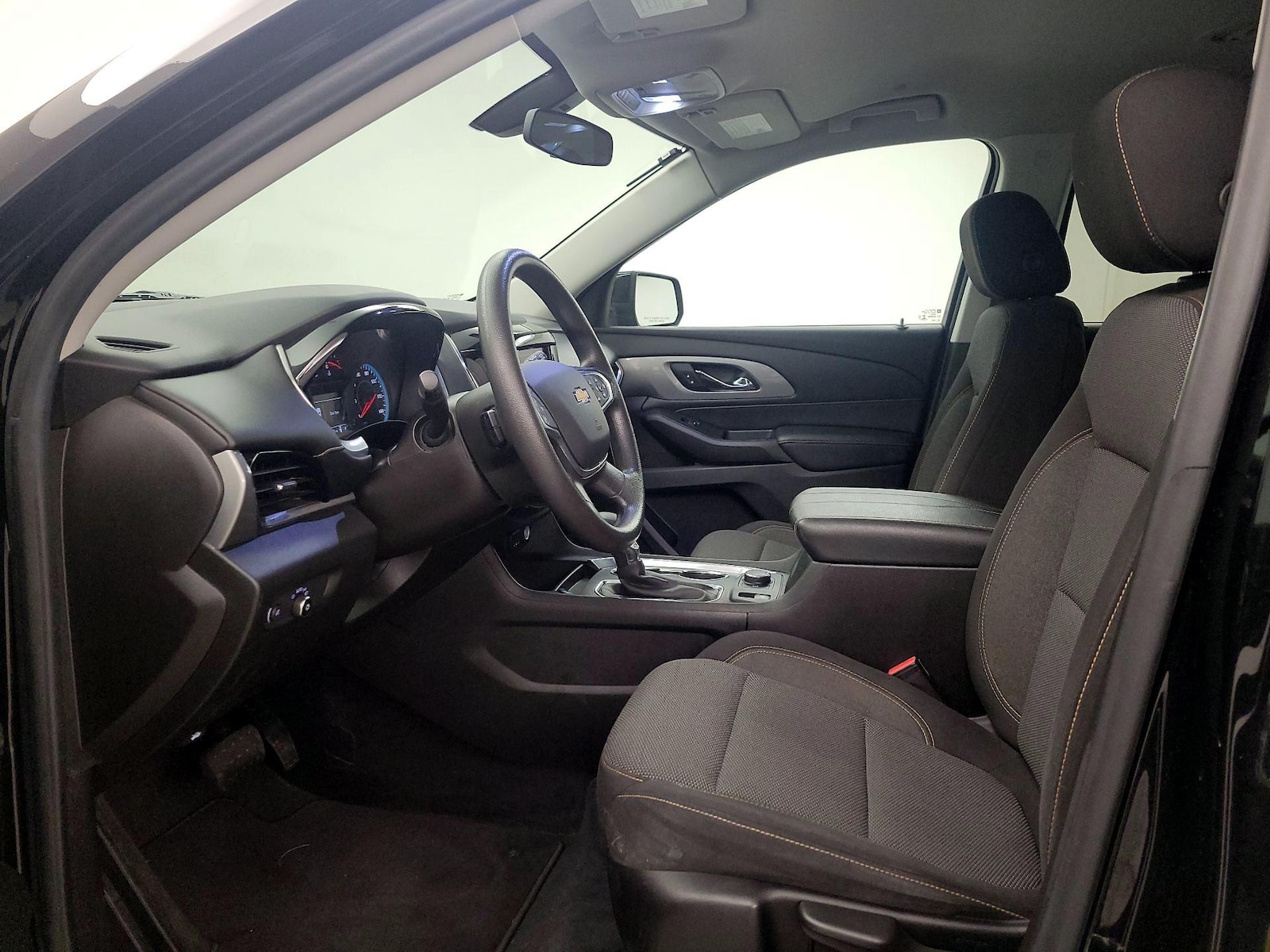 2021 Chevrolet Traverse LS - Photo 12