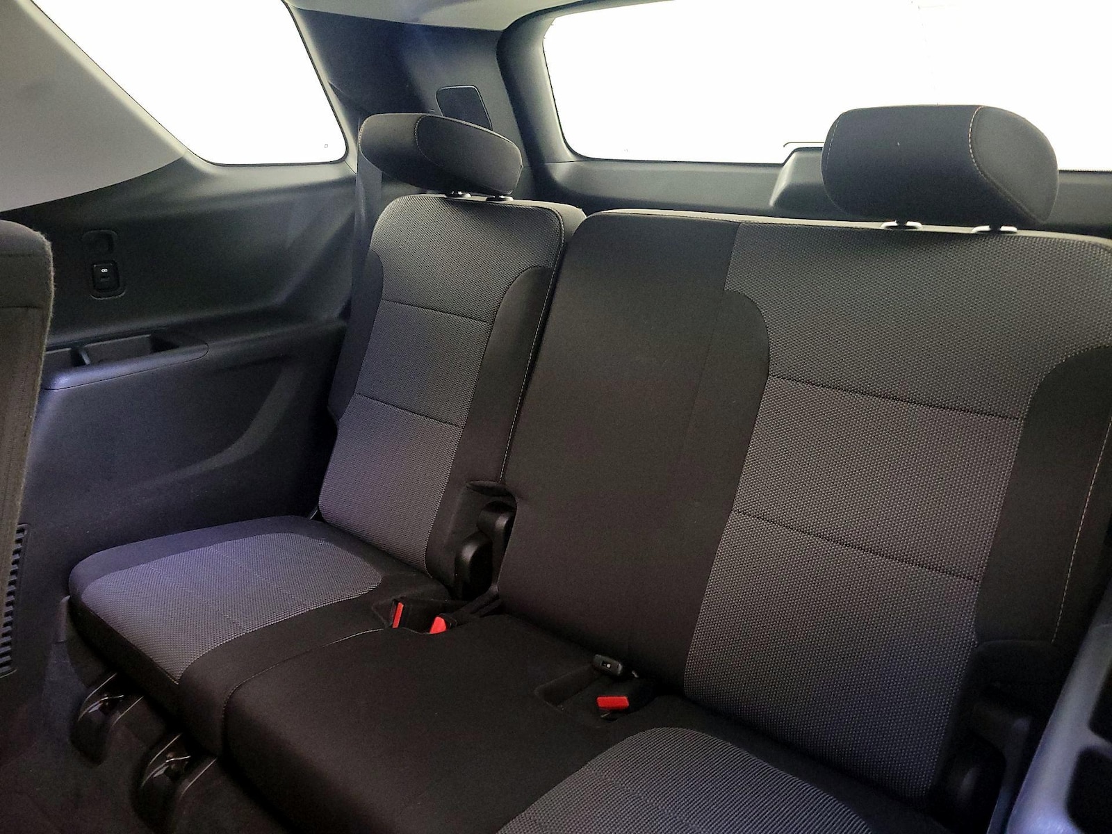 2021 Chevrolet Traverse LS - Photo 20