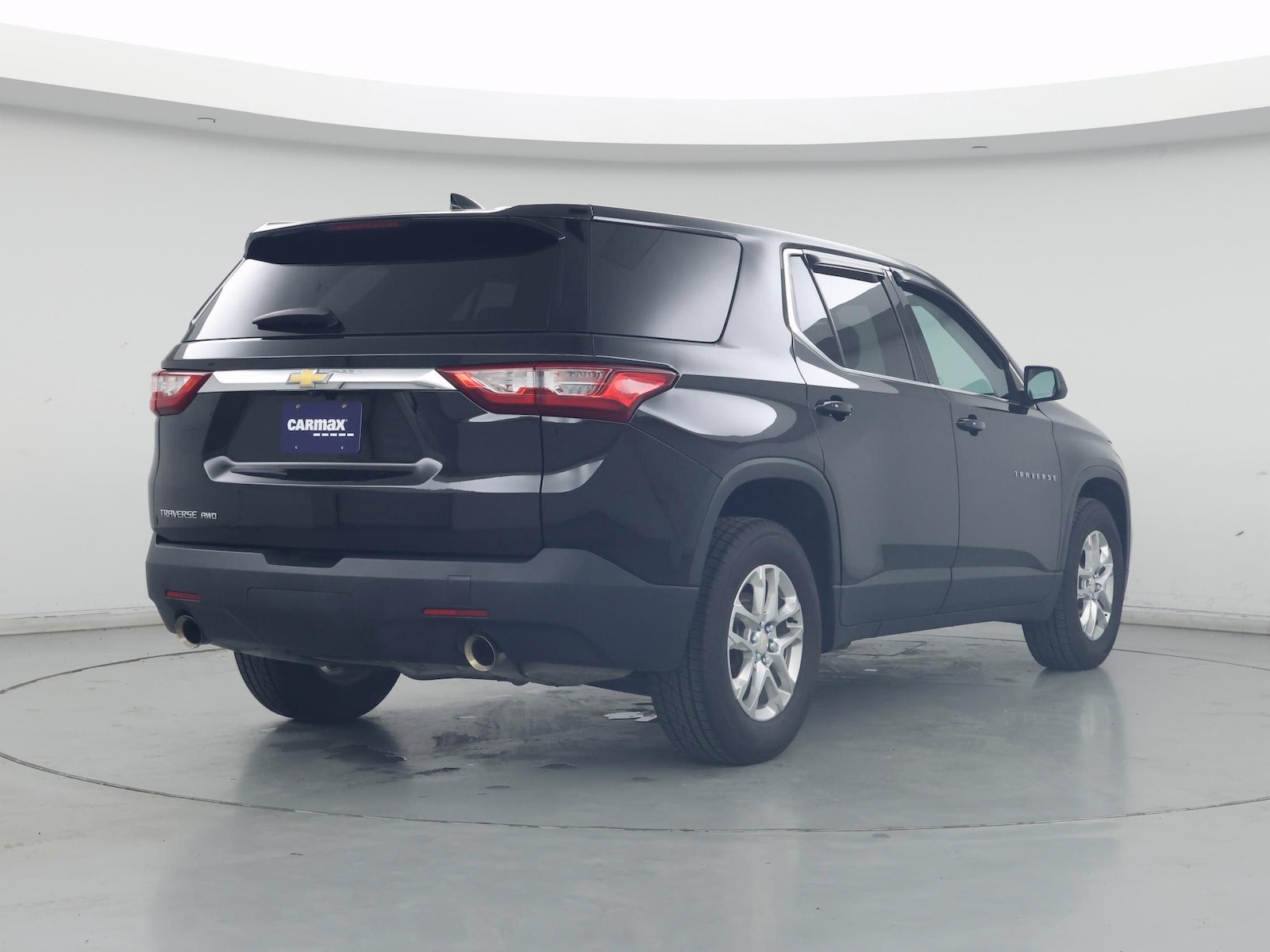 2021 Chevrolet Traverse LS - Photo 9