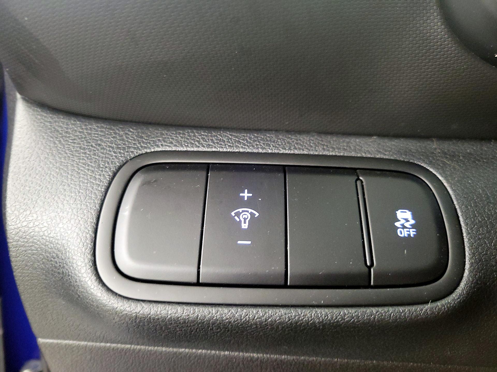 Thumbnail: 2024 Hyundai Venue - 13