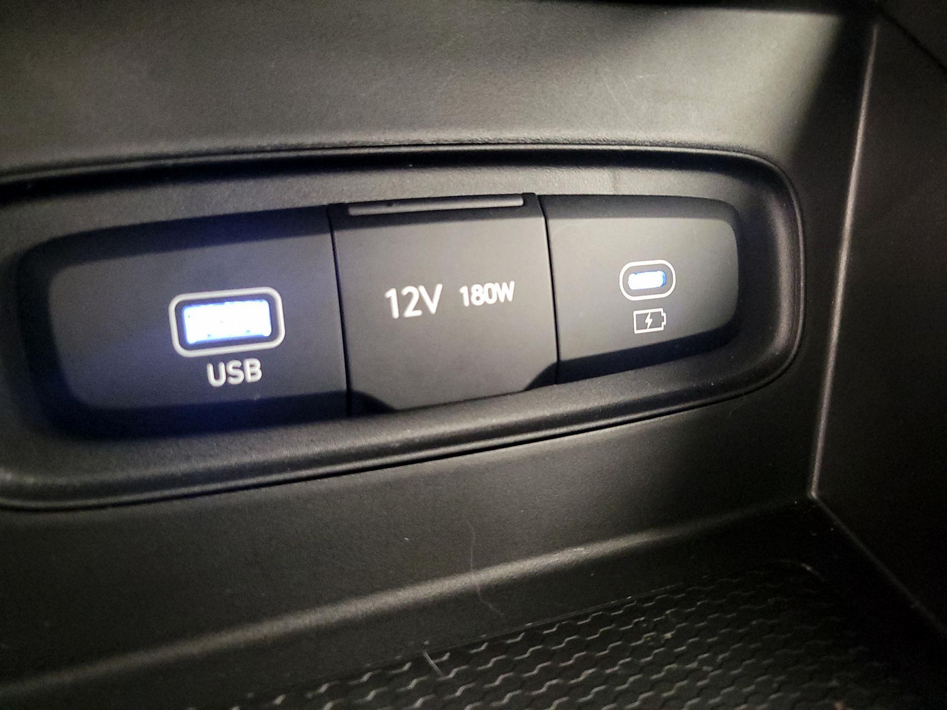 Thumbnail: 2024 Hyundai Venue - 18