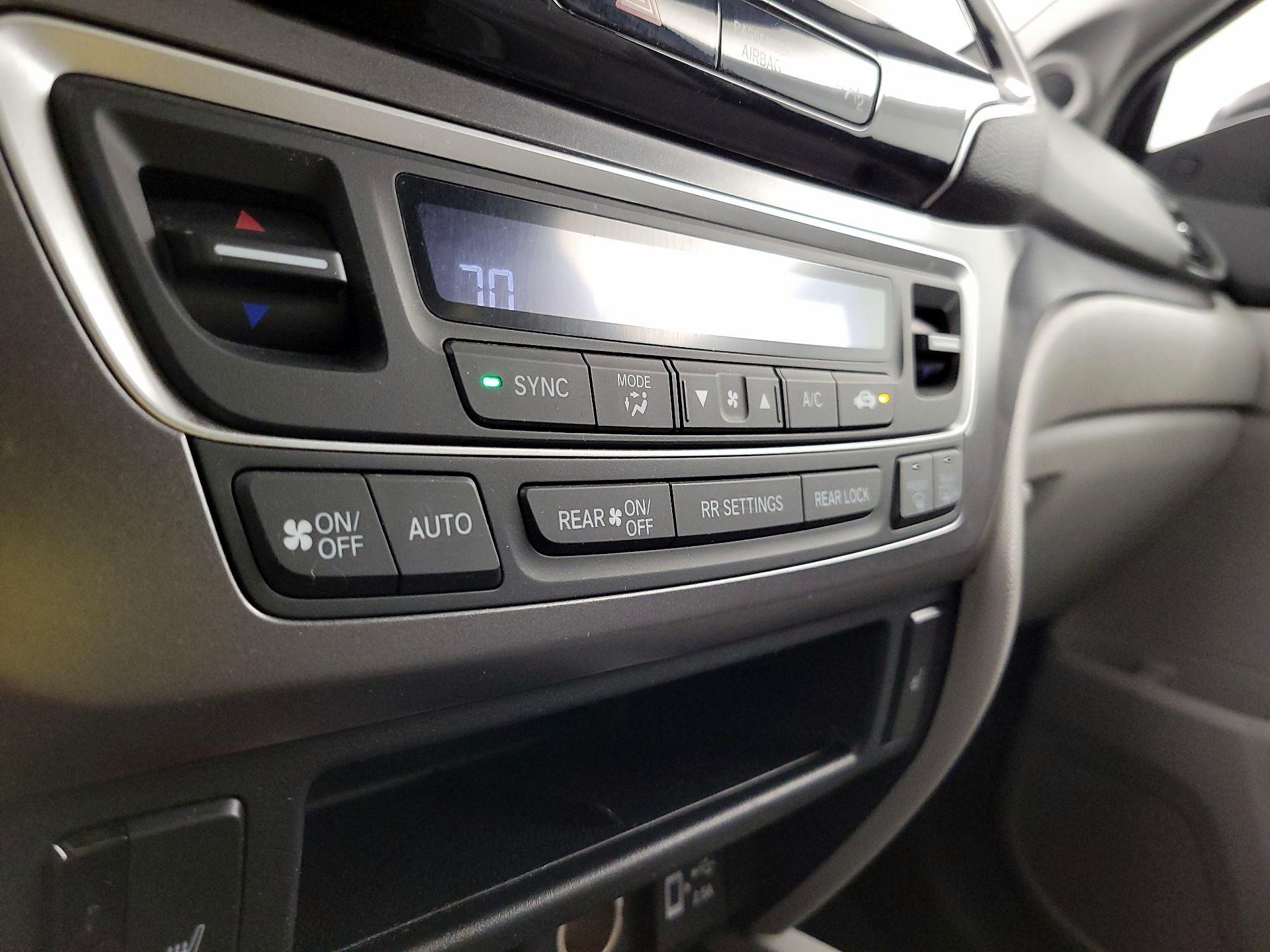 Thumbnail: 2022 Honda Pilot - 16