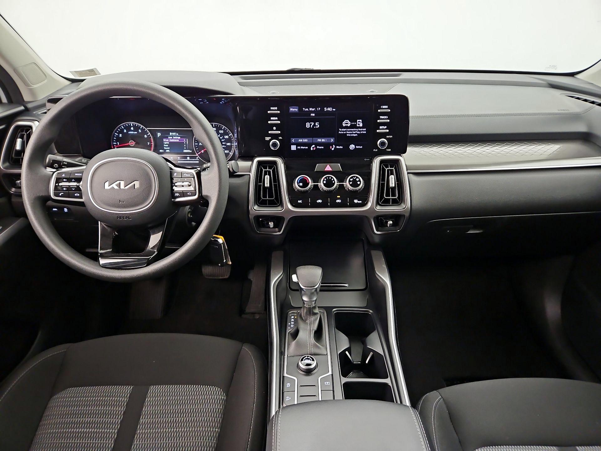 Thumbnail: 2023 Kia Sorento - 9
