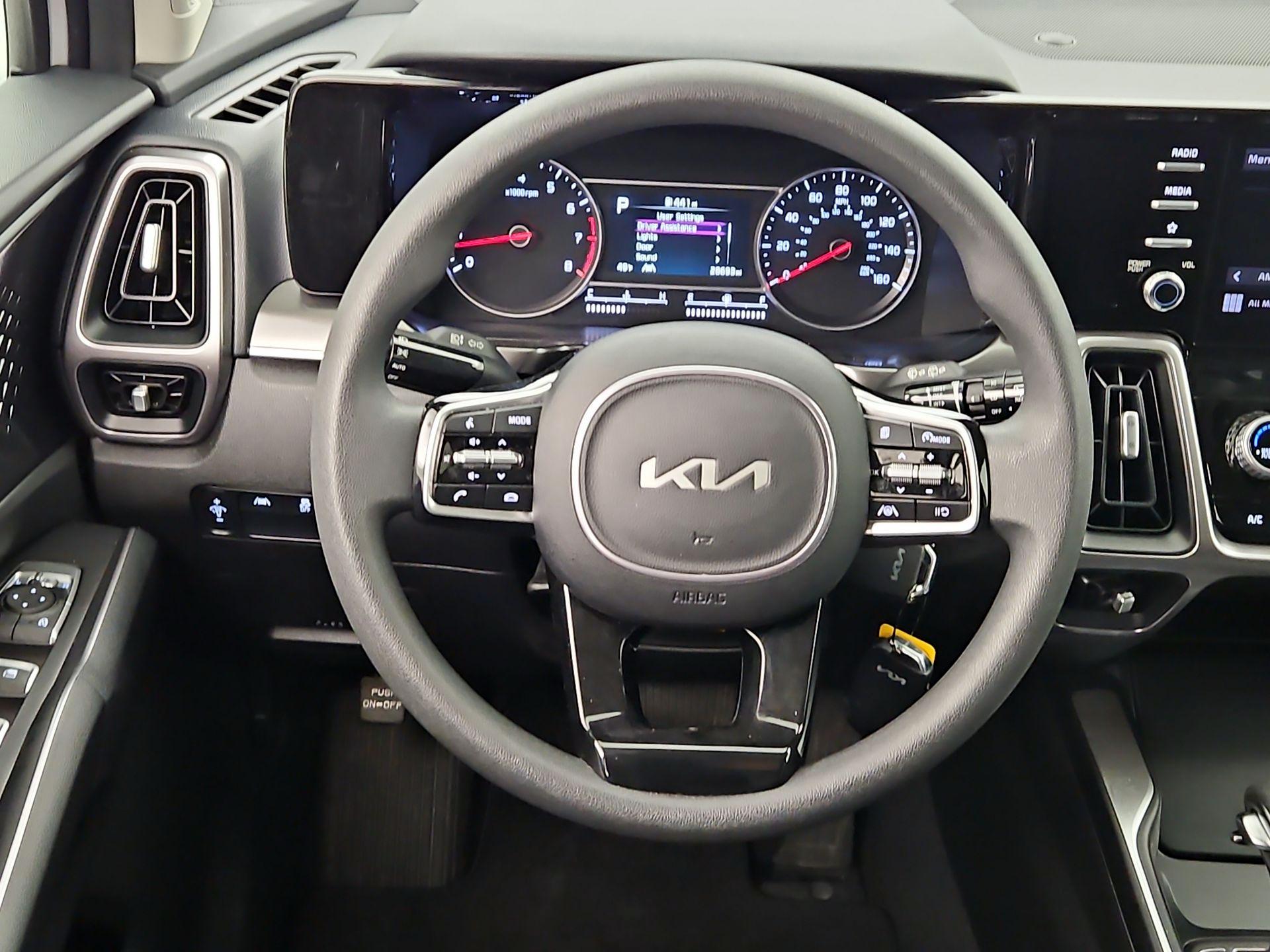 Thumbnail: 2023 Kia Sorento - 10