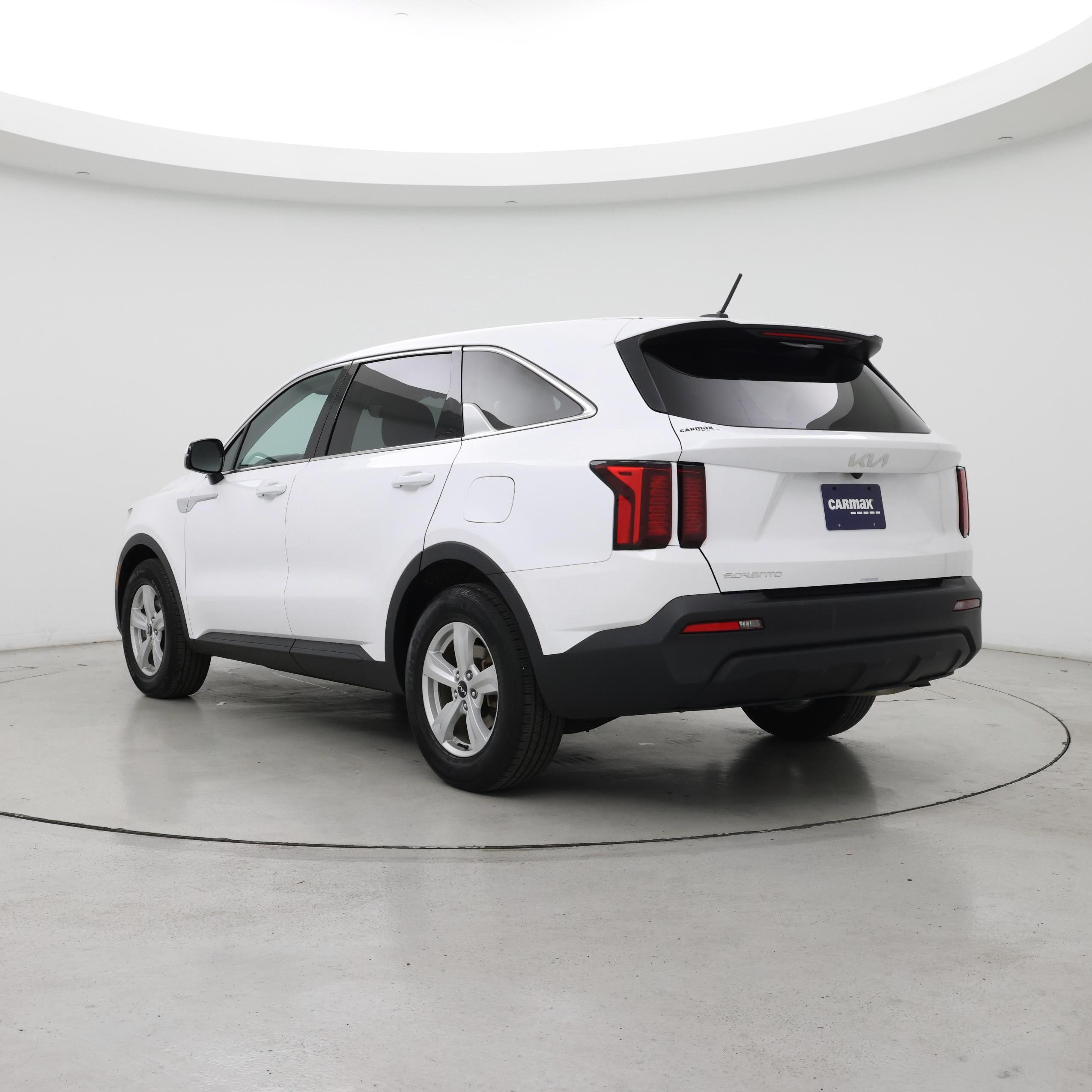Thumbnail: 2023 Kia Sorento - 2
