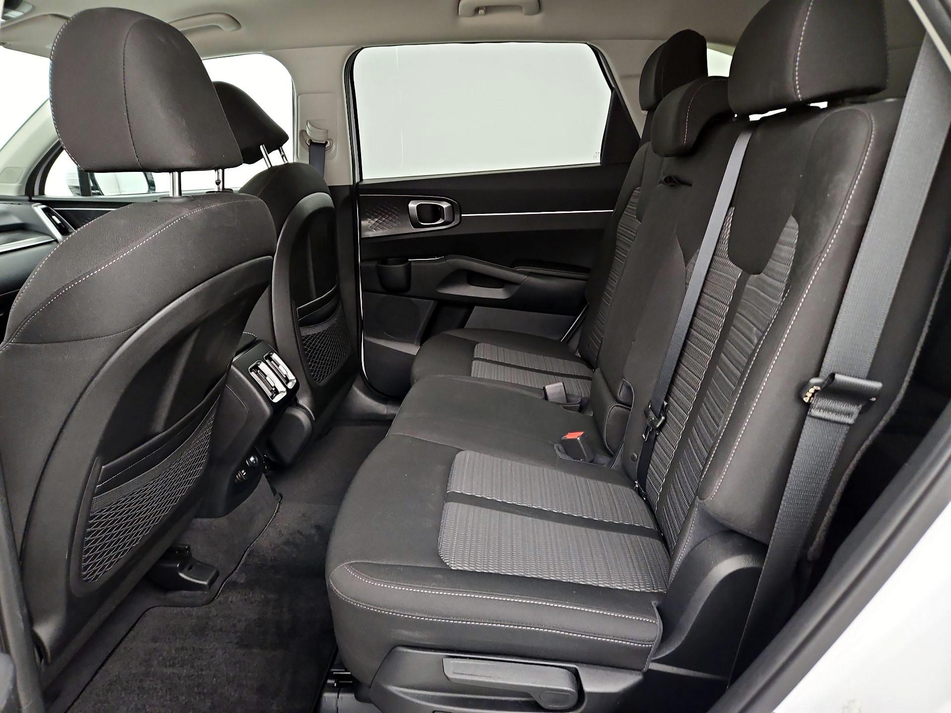 Thumbnail: 2023 Kia Sorento - 19