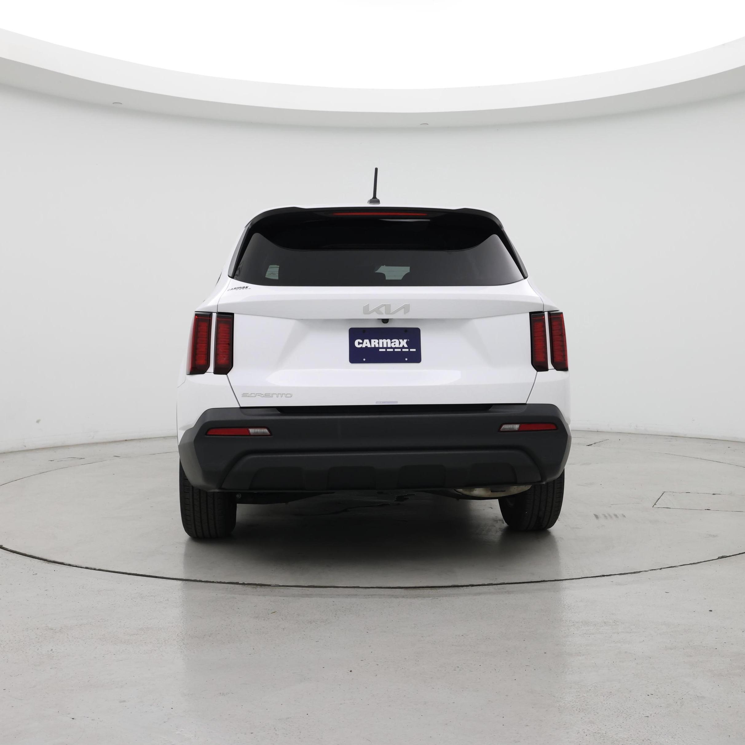 Thumbnail: 2023 Kia Sorento - 6