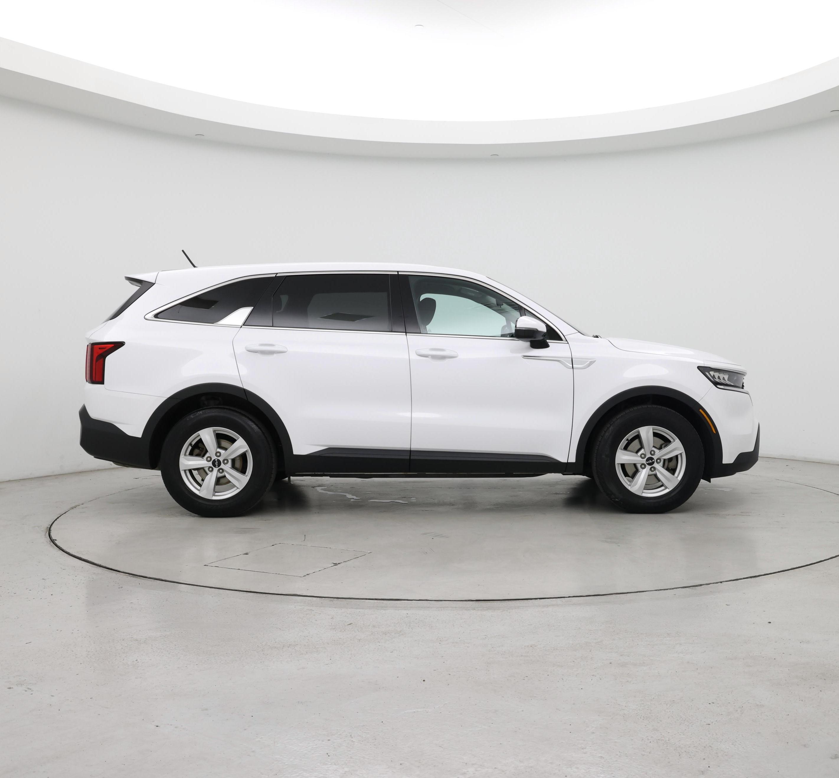 Thumbnail: 2023 Kia Sorento - 7