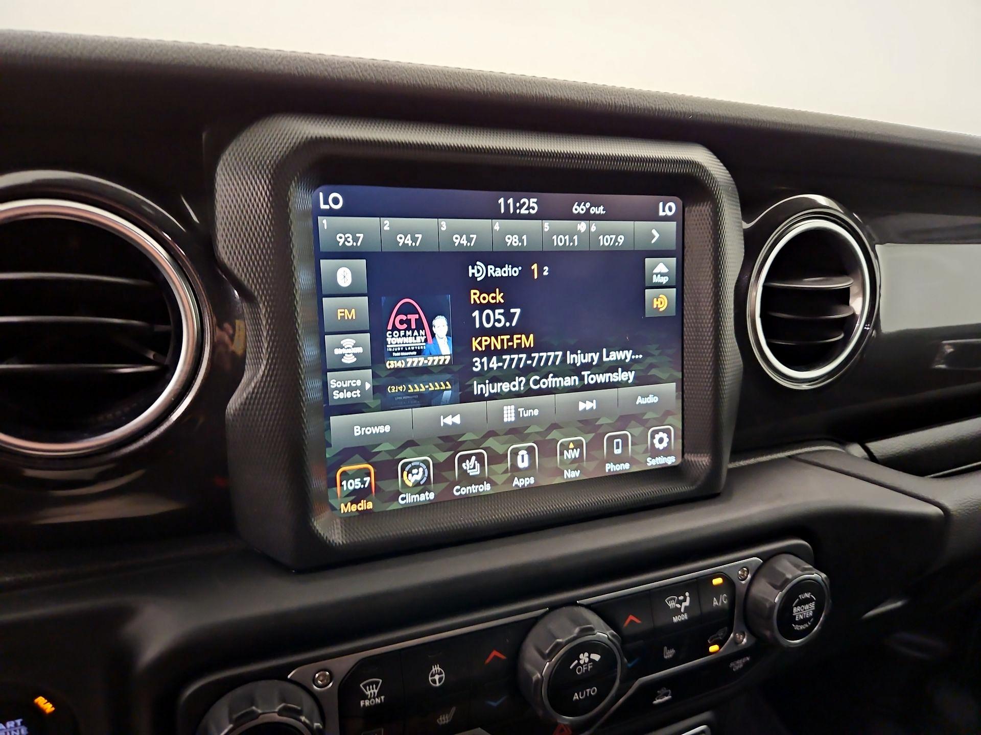 Thumbnail: 2022 Jeep Wrangler - 16