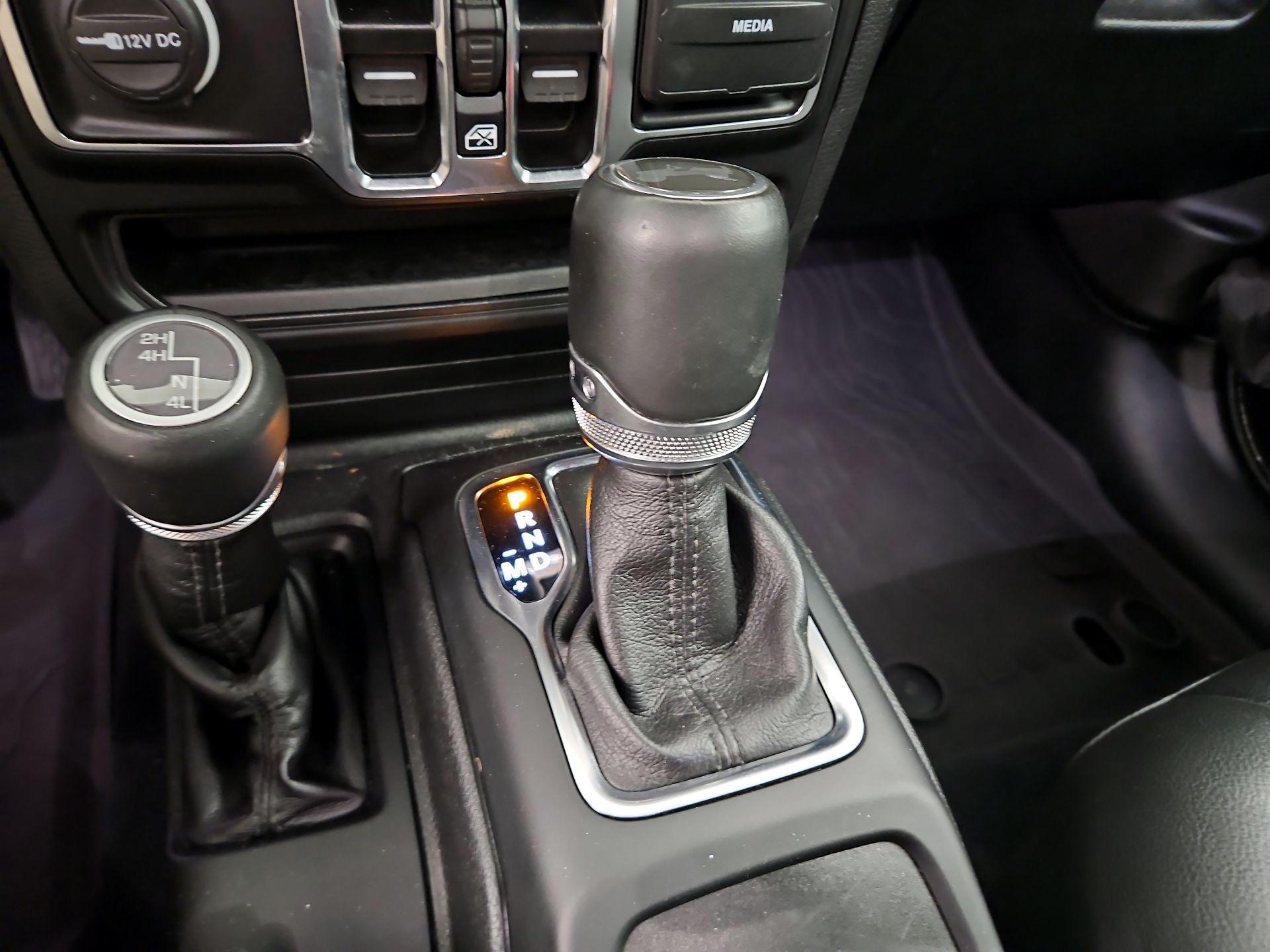 Thumbnail: 2022 Jeep Wrangler - 18