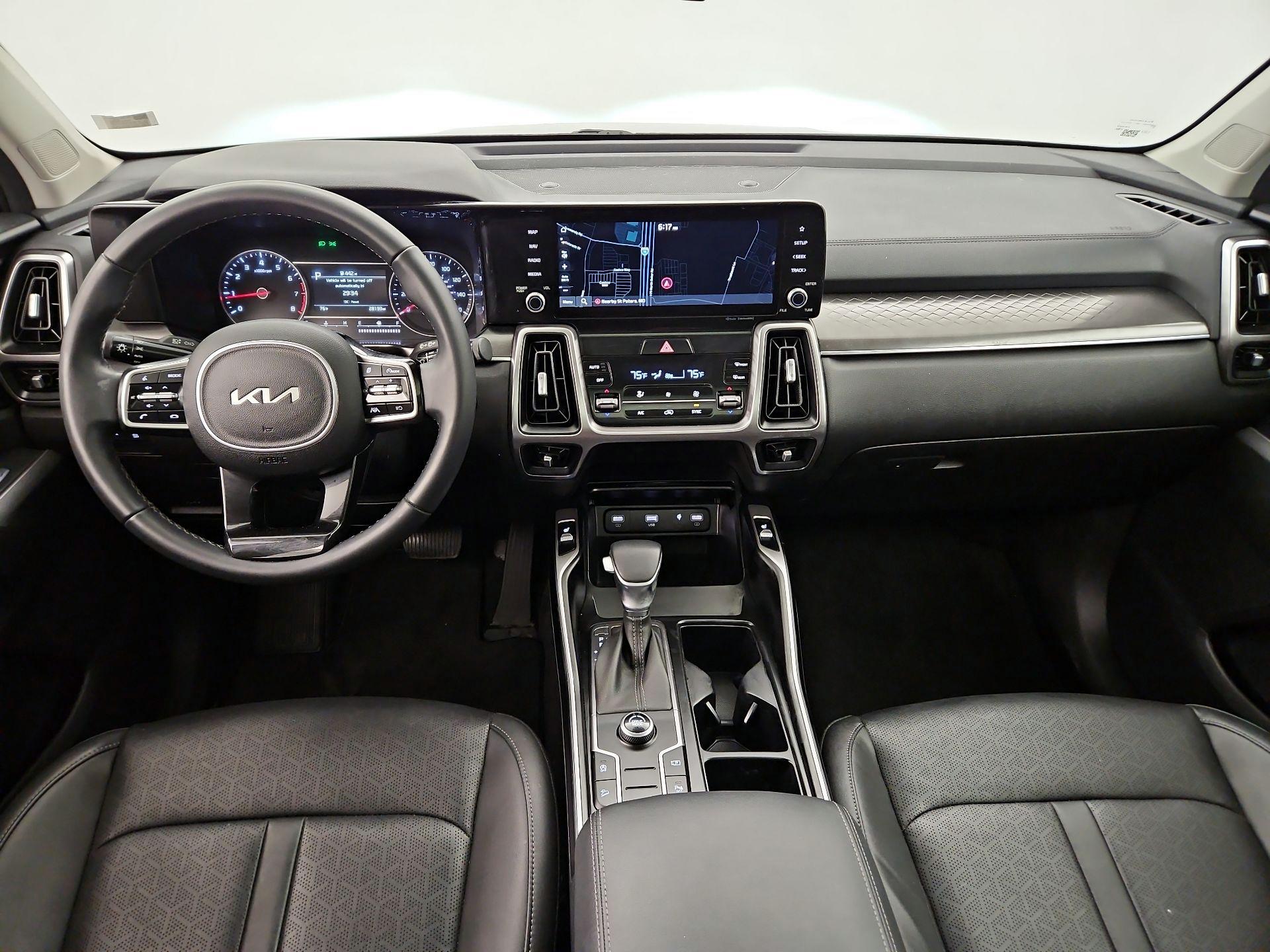 Thumbnail: 2023 Kia Sorento - 9