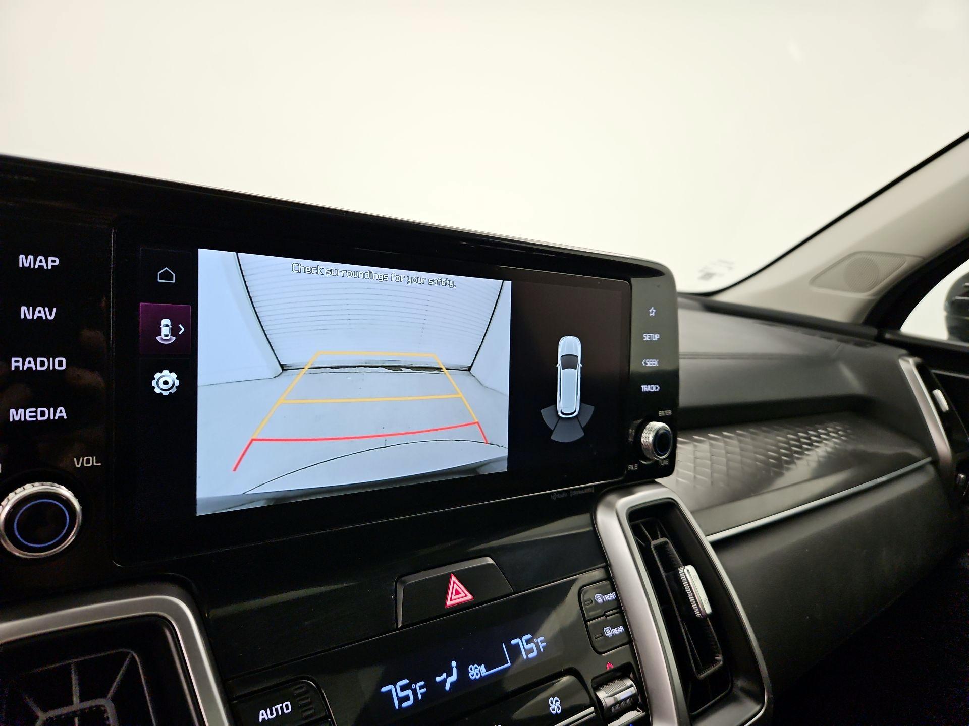 Thumbnail: 2023 Kia Sorento - 15