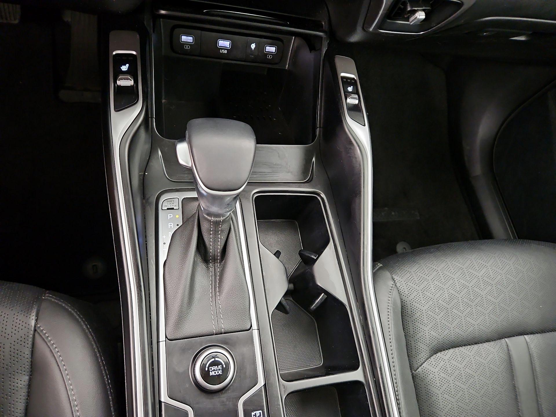 Thumbnail: 2023 Kia Sorento - 18