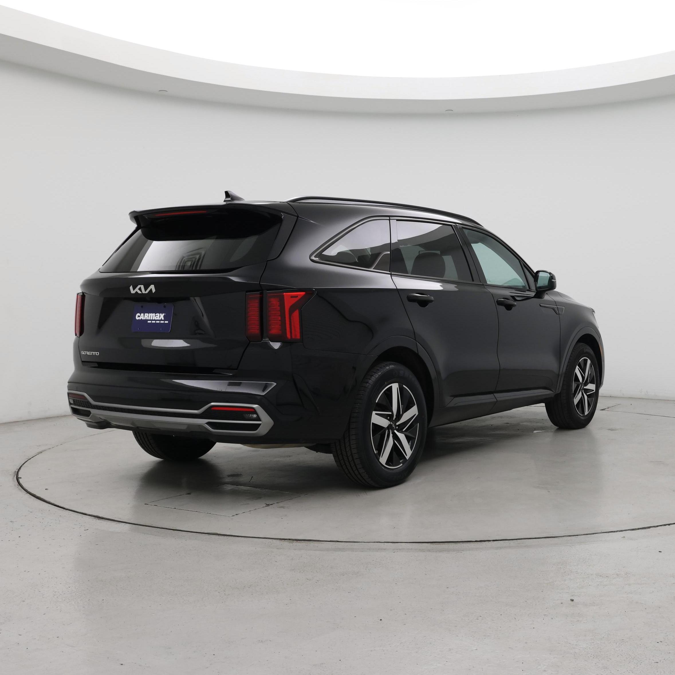 Thumbnail: 2023 Kia Sorento - 8