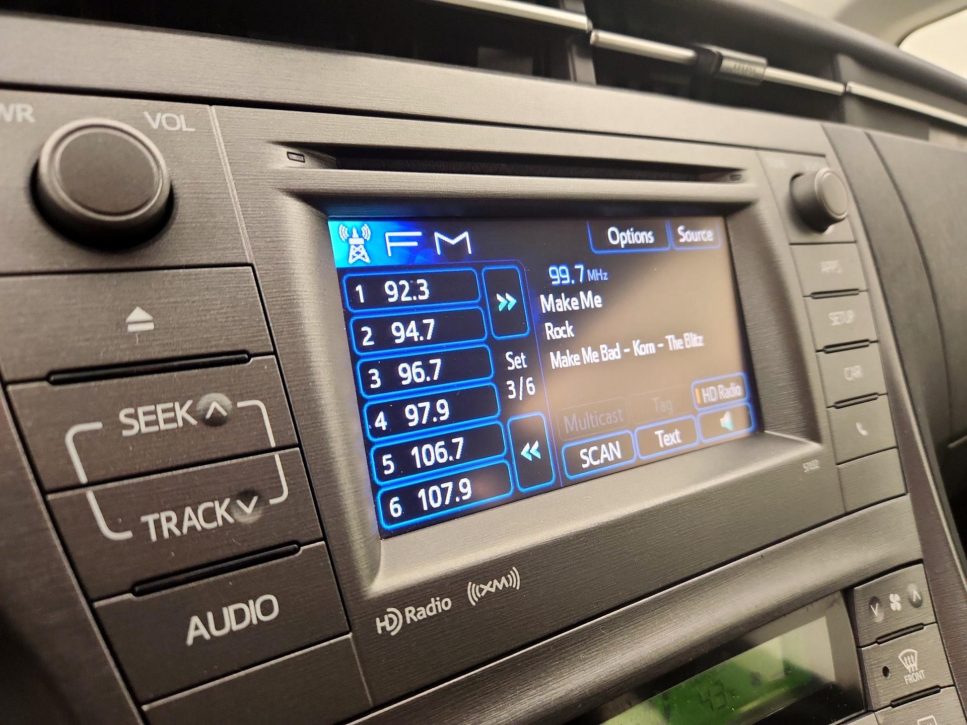 Thumbnail: 2014 Toyota Prius - 15