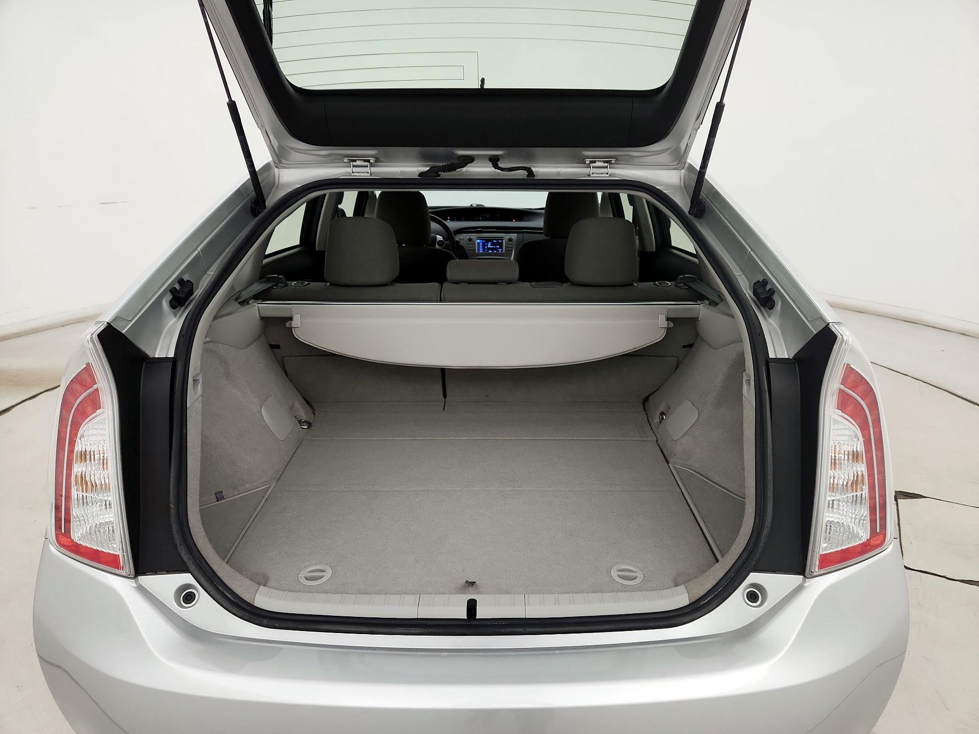 Thumbnail: 2014 Toyota Prius - 20