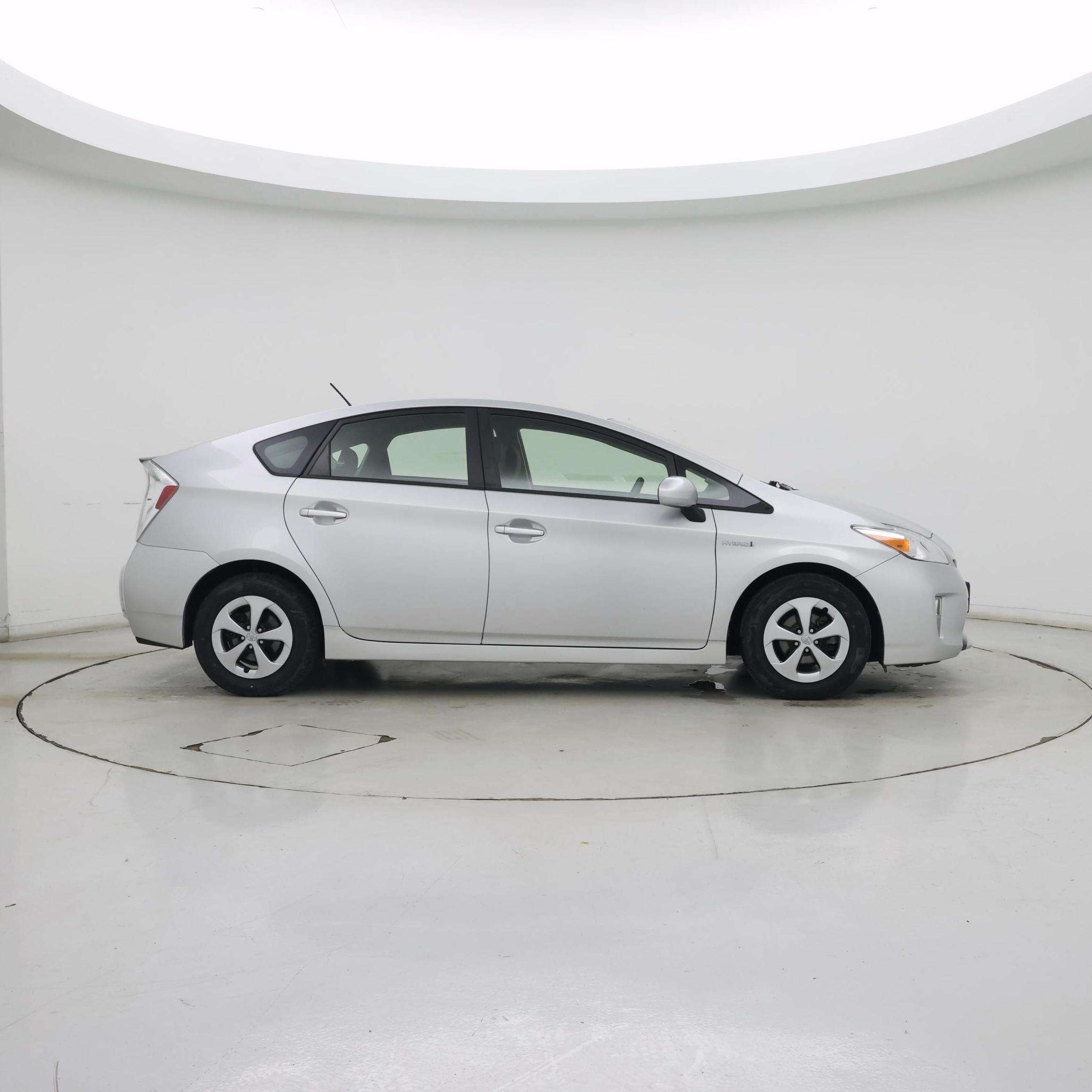 Thumbnail: 2014 Toyota Prius - 7