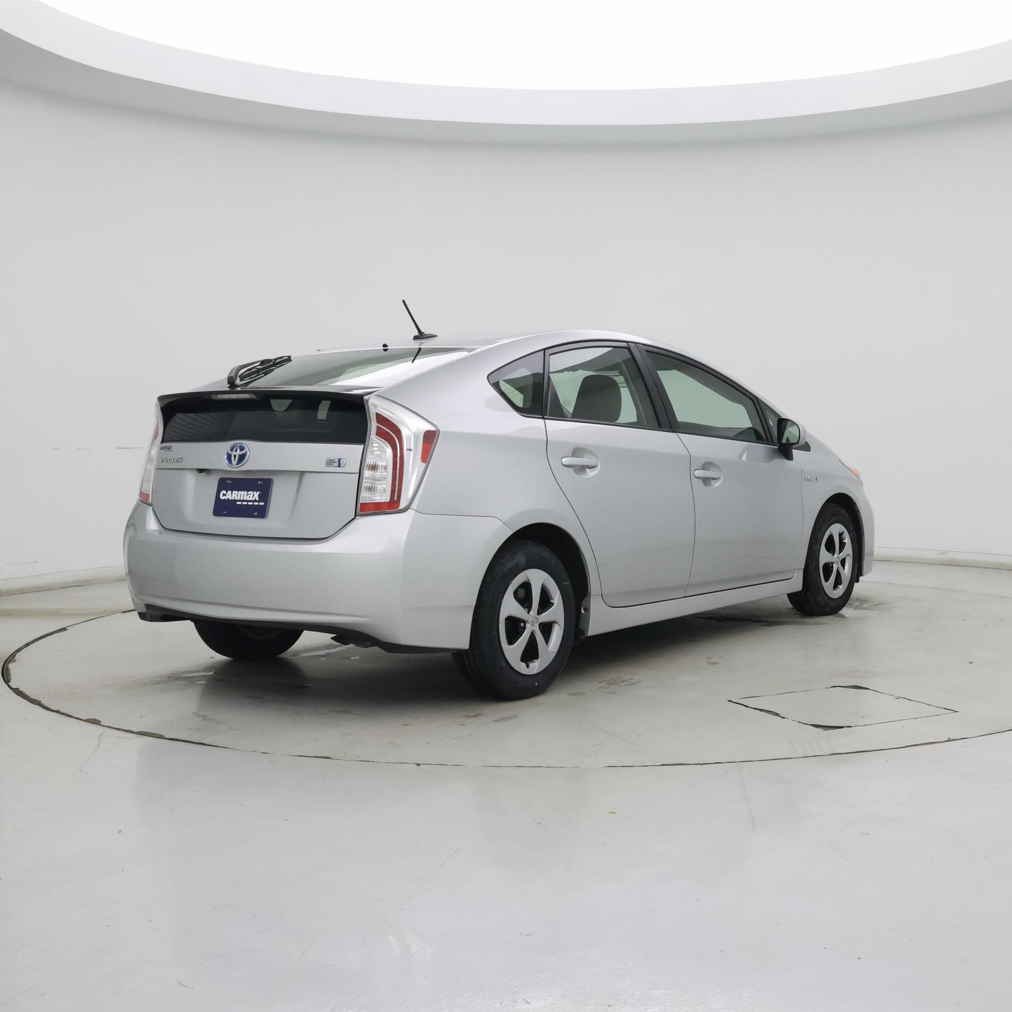 Thumbnail: 2014 Toyota Prius - 8