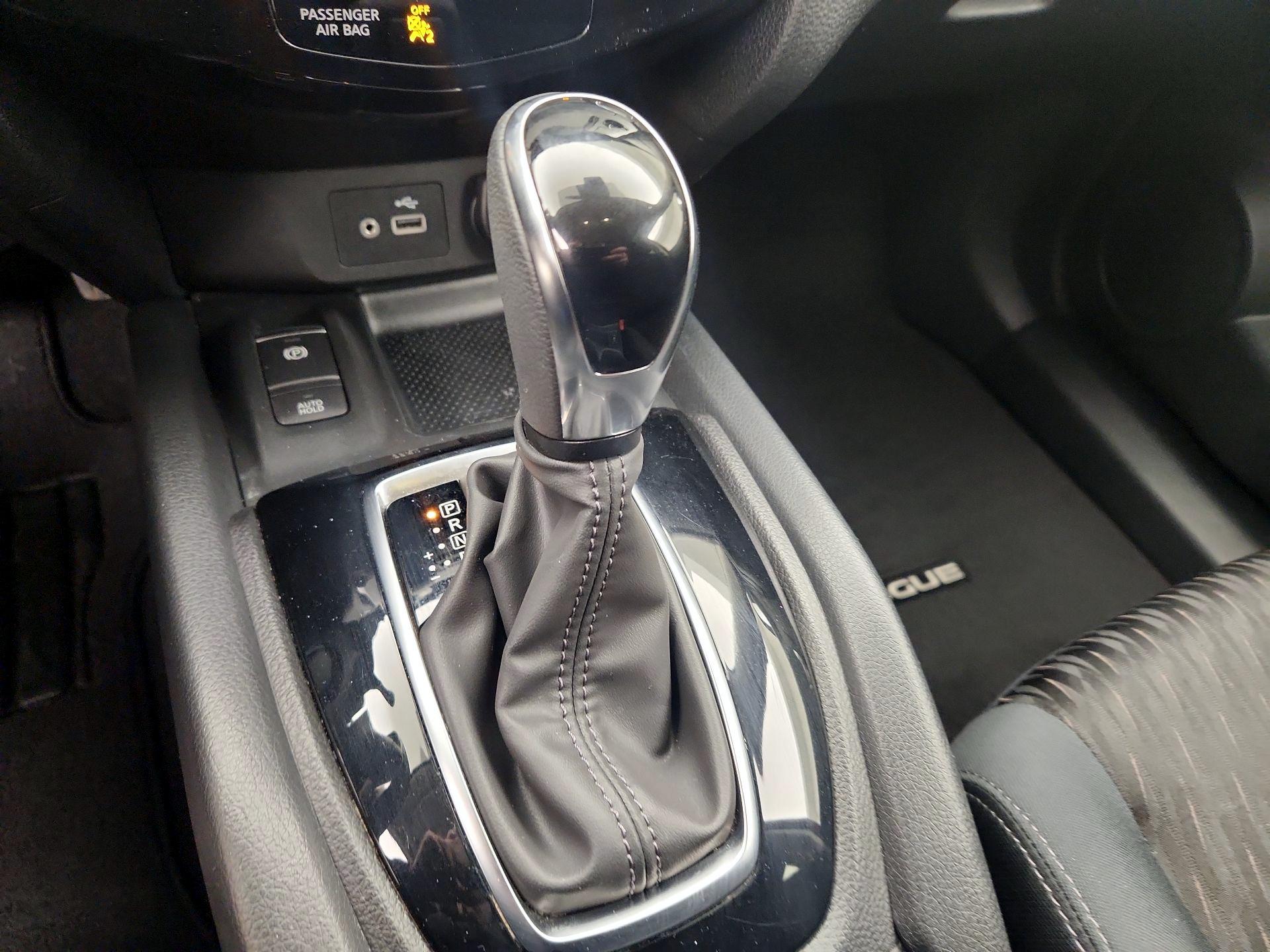 Thumbnail: 2019 Nissan Rogue - 18