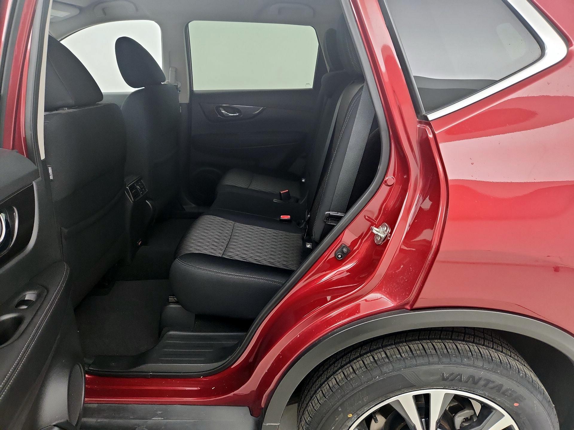 Thumbnail: 2019 Nissan Rogue - 20