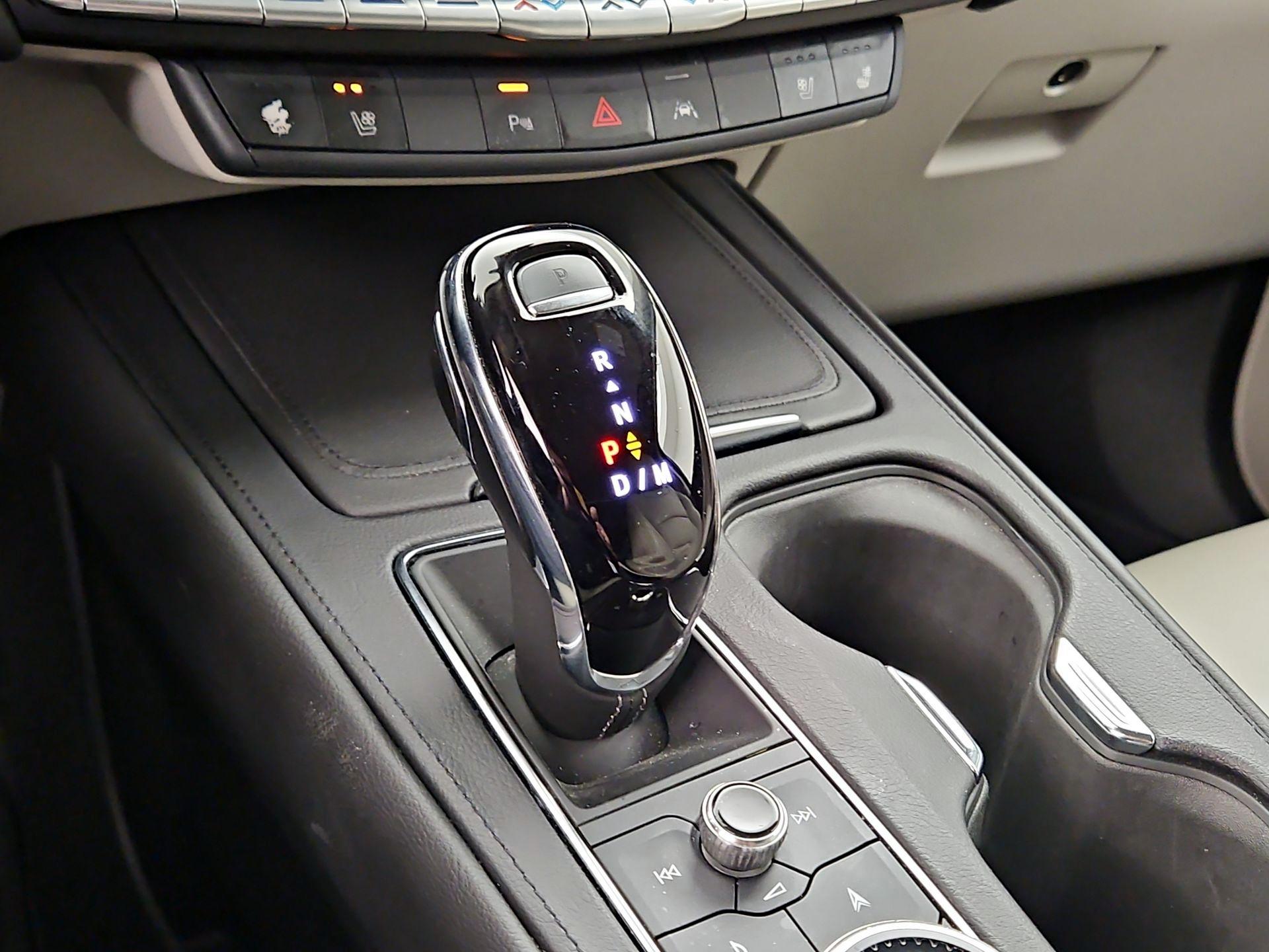 Thumbnail: 2023 Cadillac XT4 - 18