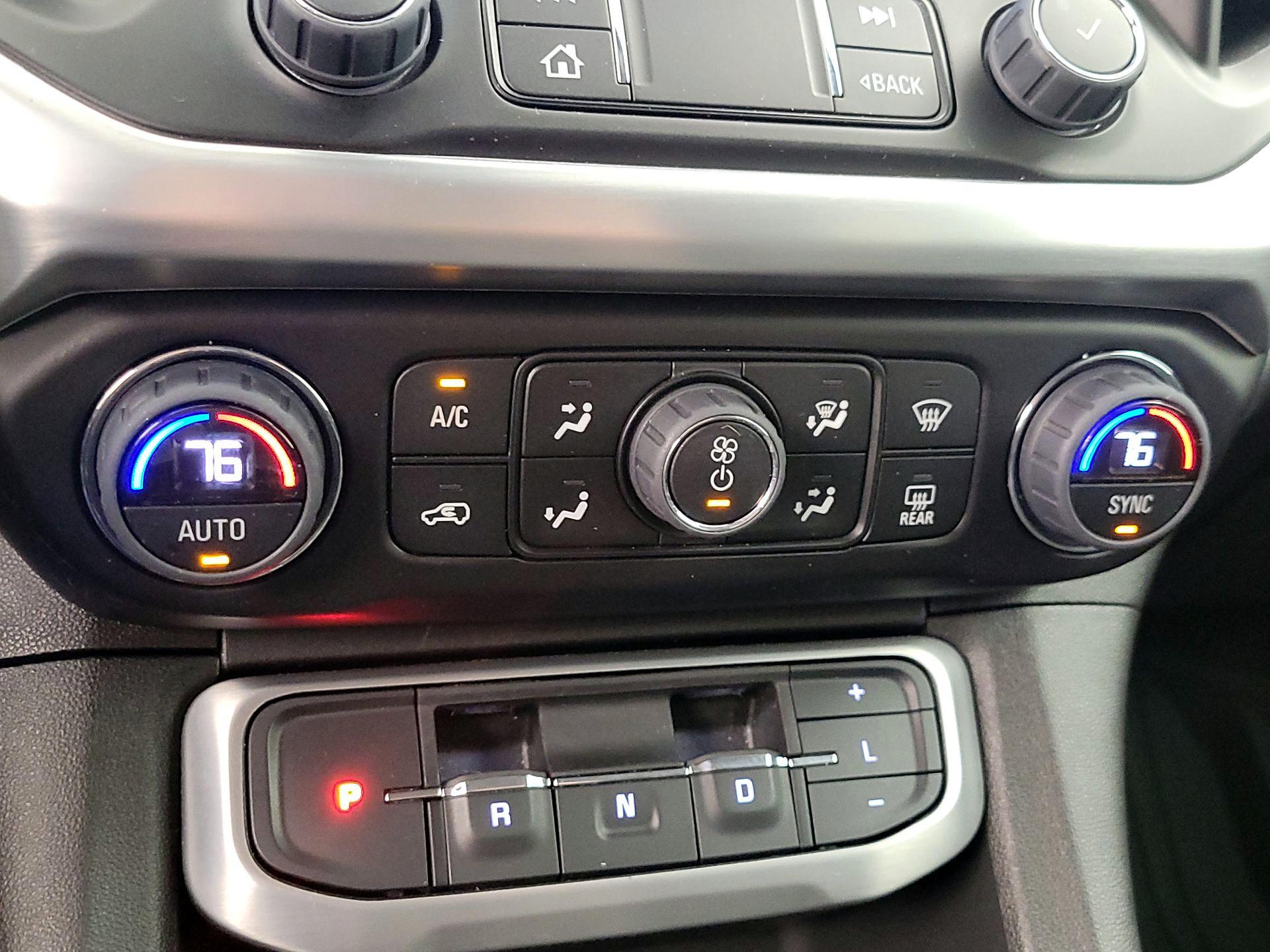 Thumbnail: 2023 GMC Acadia - 16