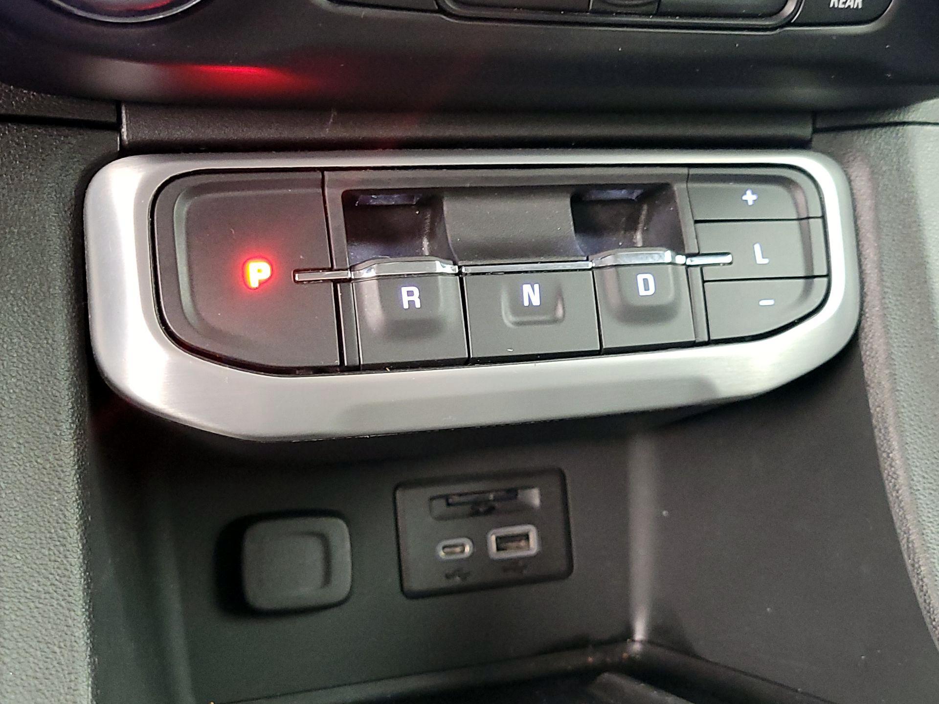 Thumbnail: 2023 GMC Acadia - 17