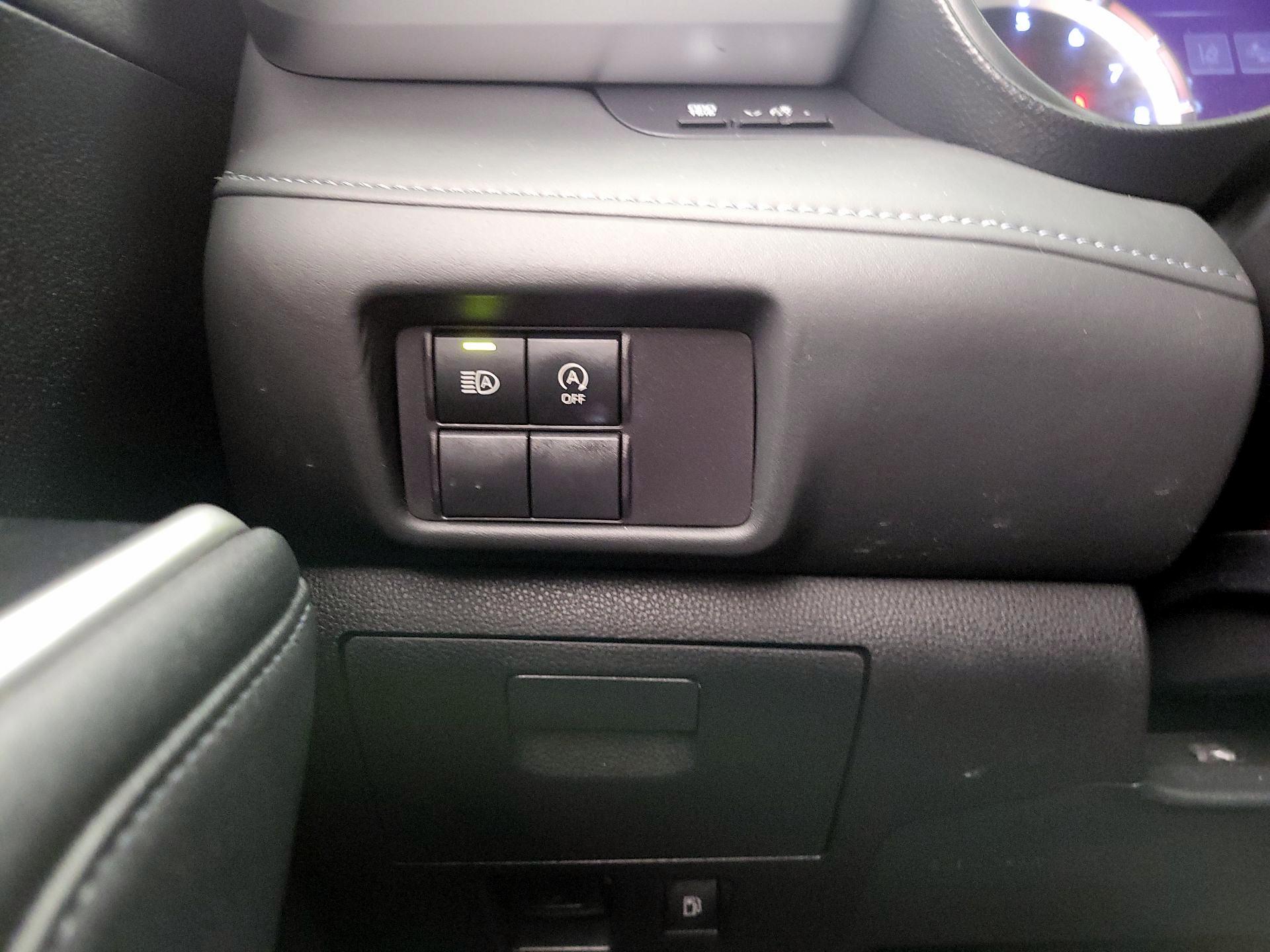 Thumbnail: 2023 Toyota Highlander - 13