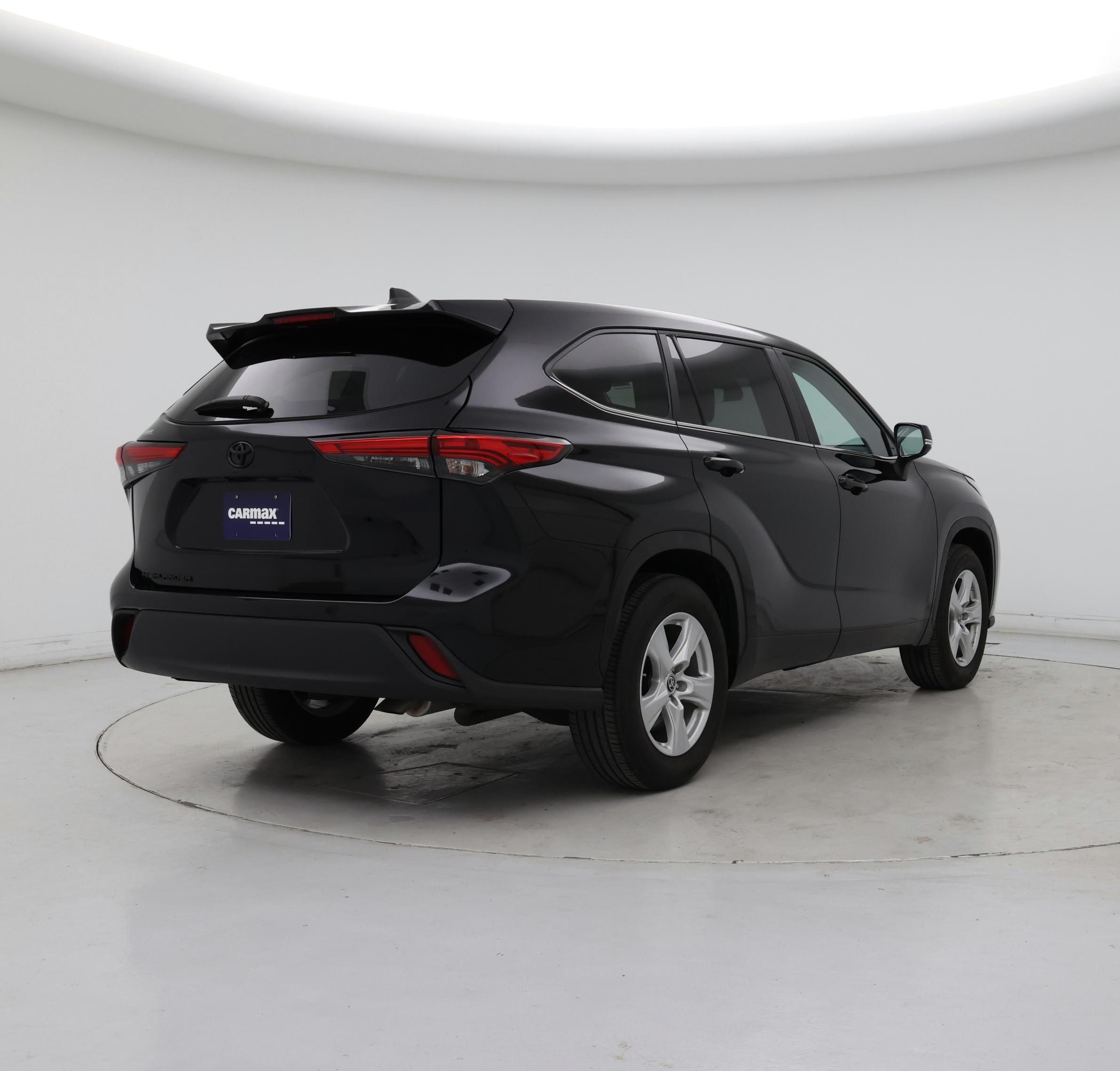 Thumbnail: 2023 Toyota Highlander - 8