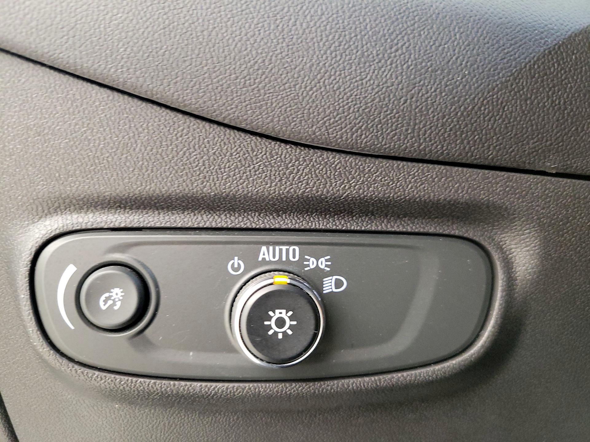 Thumbnail: 2023 Chevrolet Equinox - 13