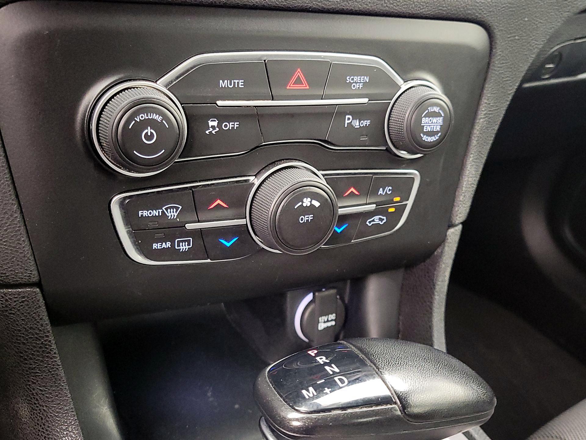 Thumbnail: 2022 Dodge Charger - 16