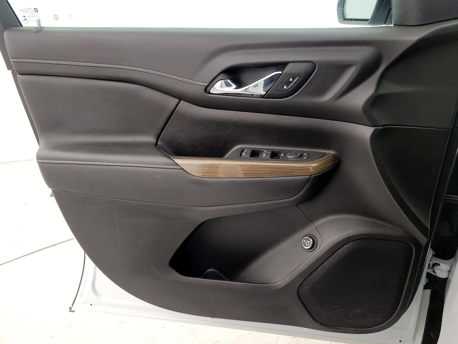 2023 GMC Acadia SLE - Photo 13