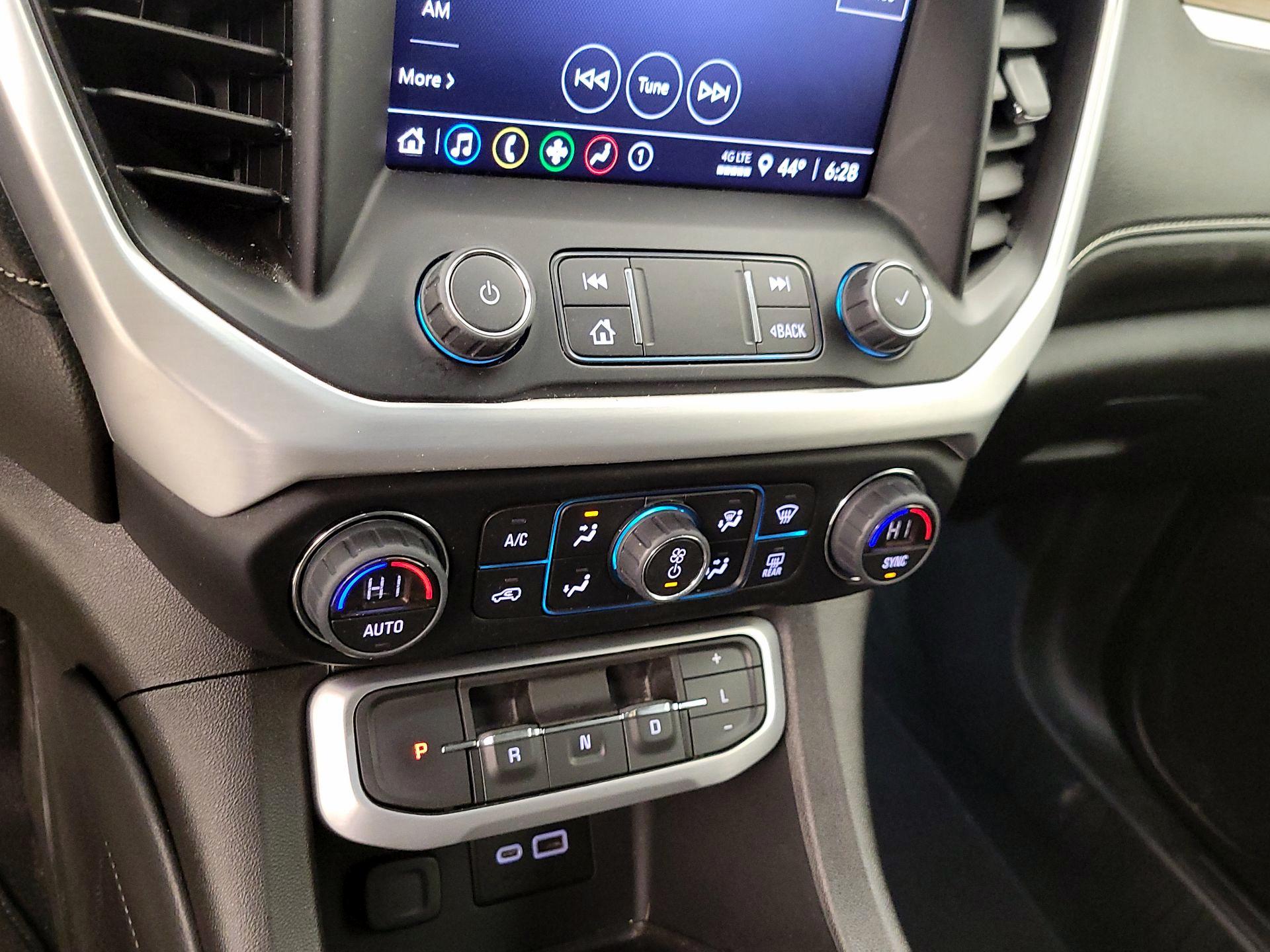 Thumbnail: 2023 GMC Acadia - 16