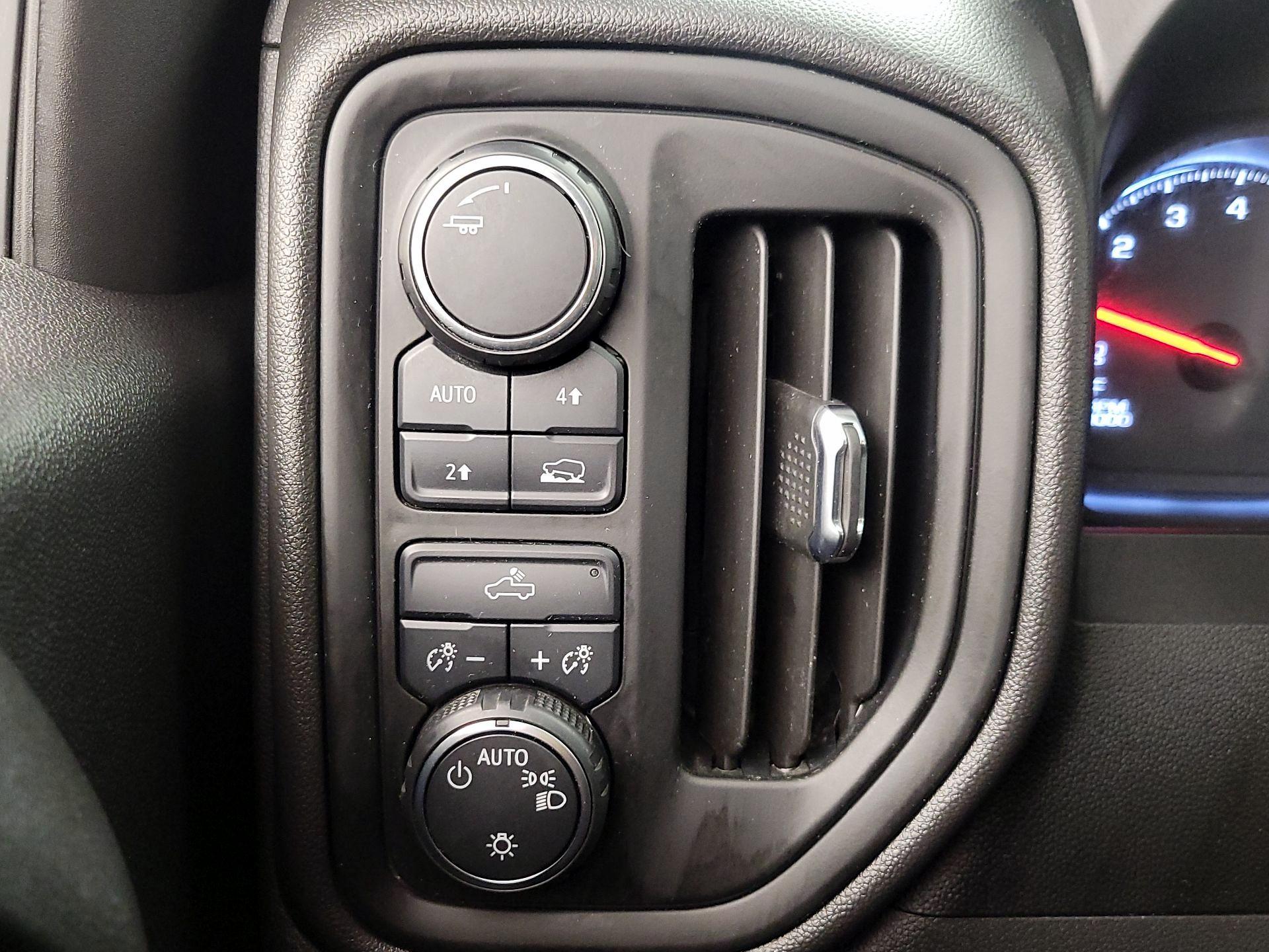 Thumbnail: 2021 Chevrolet Silverado 1500 - 13