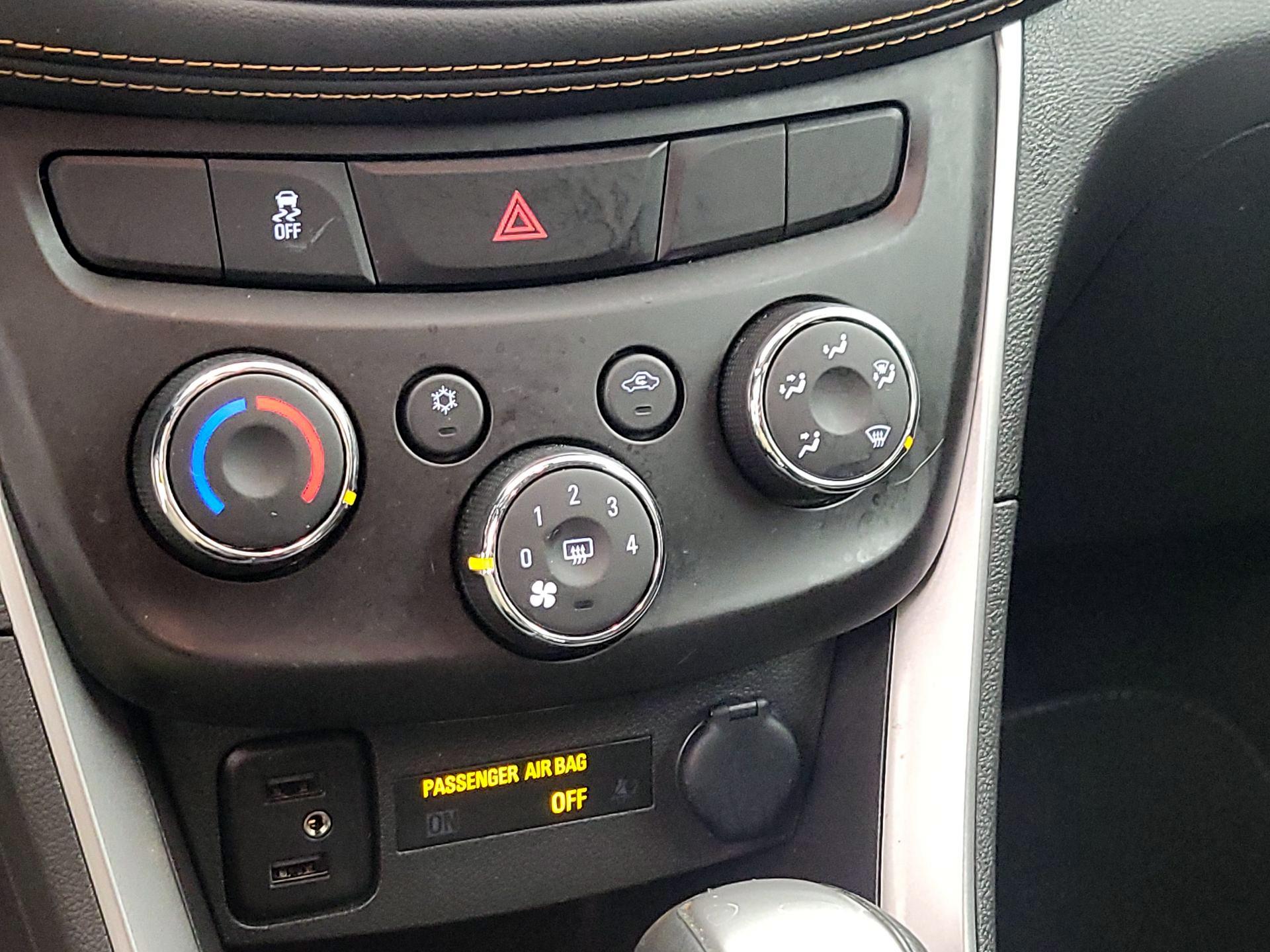 Thumbnail: 2021 Chevrolet Trax - 16